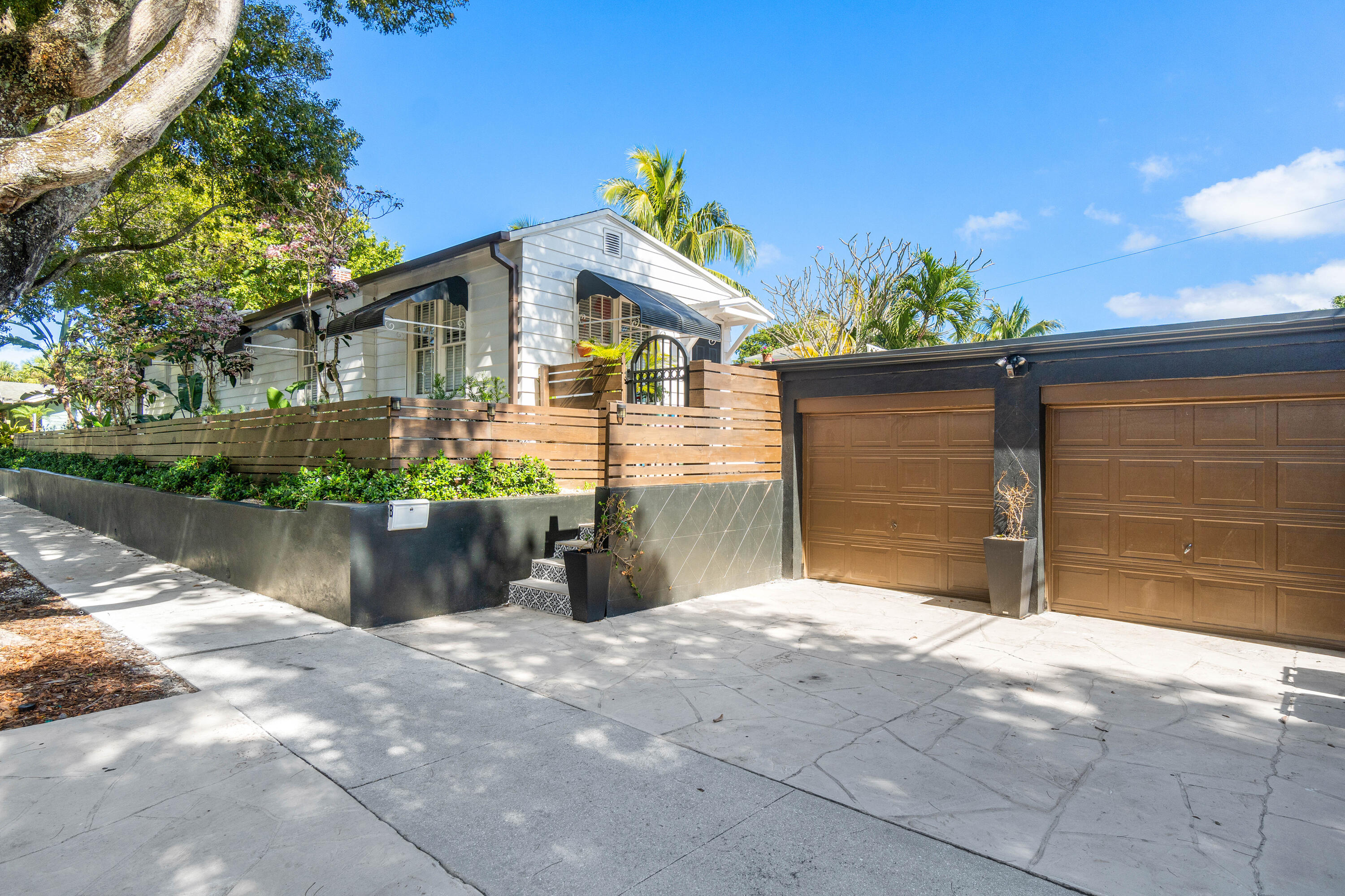 744 Sunset Road