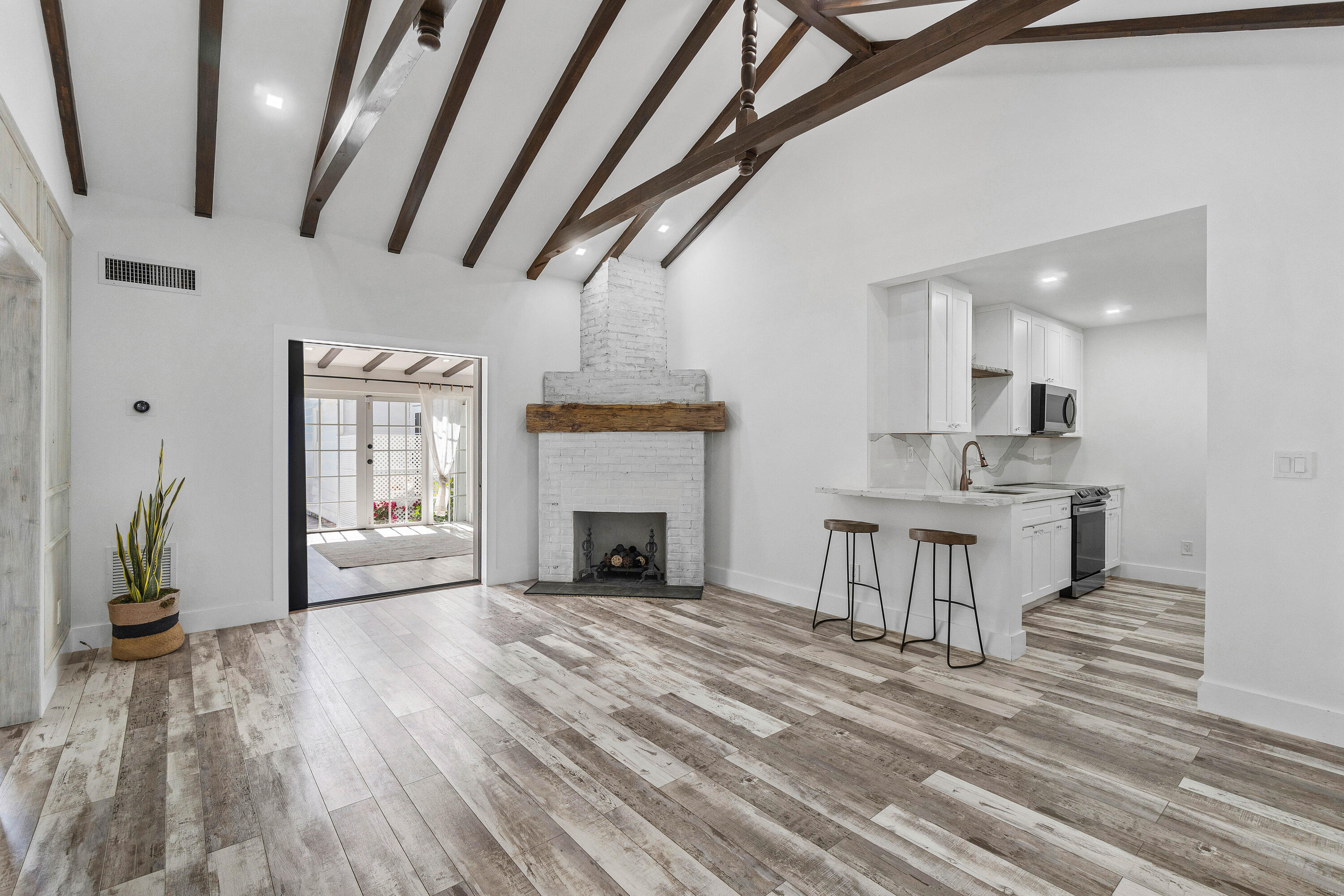 744 Sunset Road