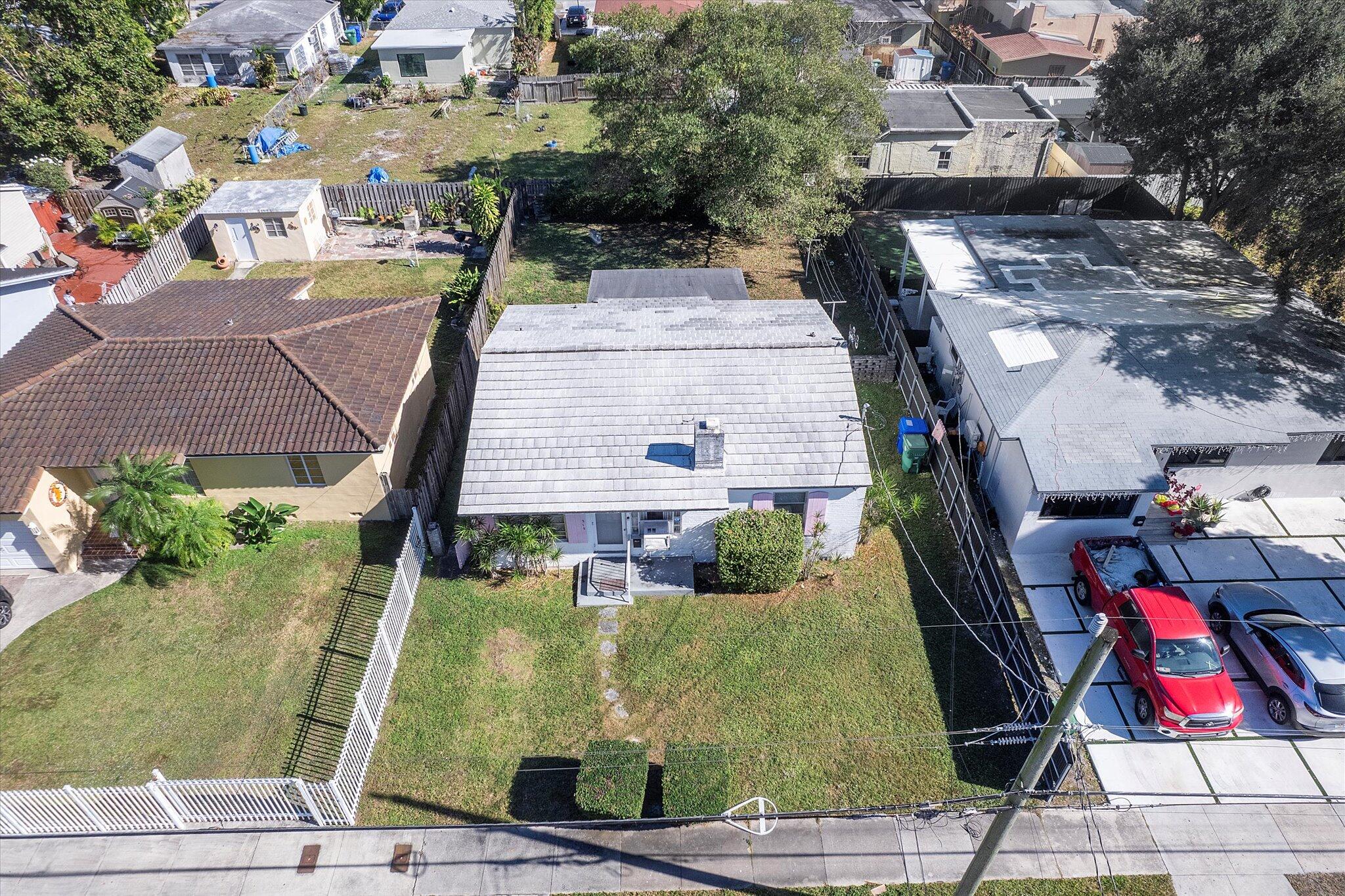 313 SW 32nd Avenue