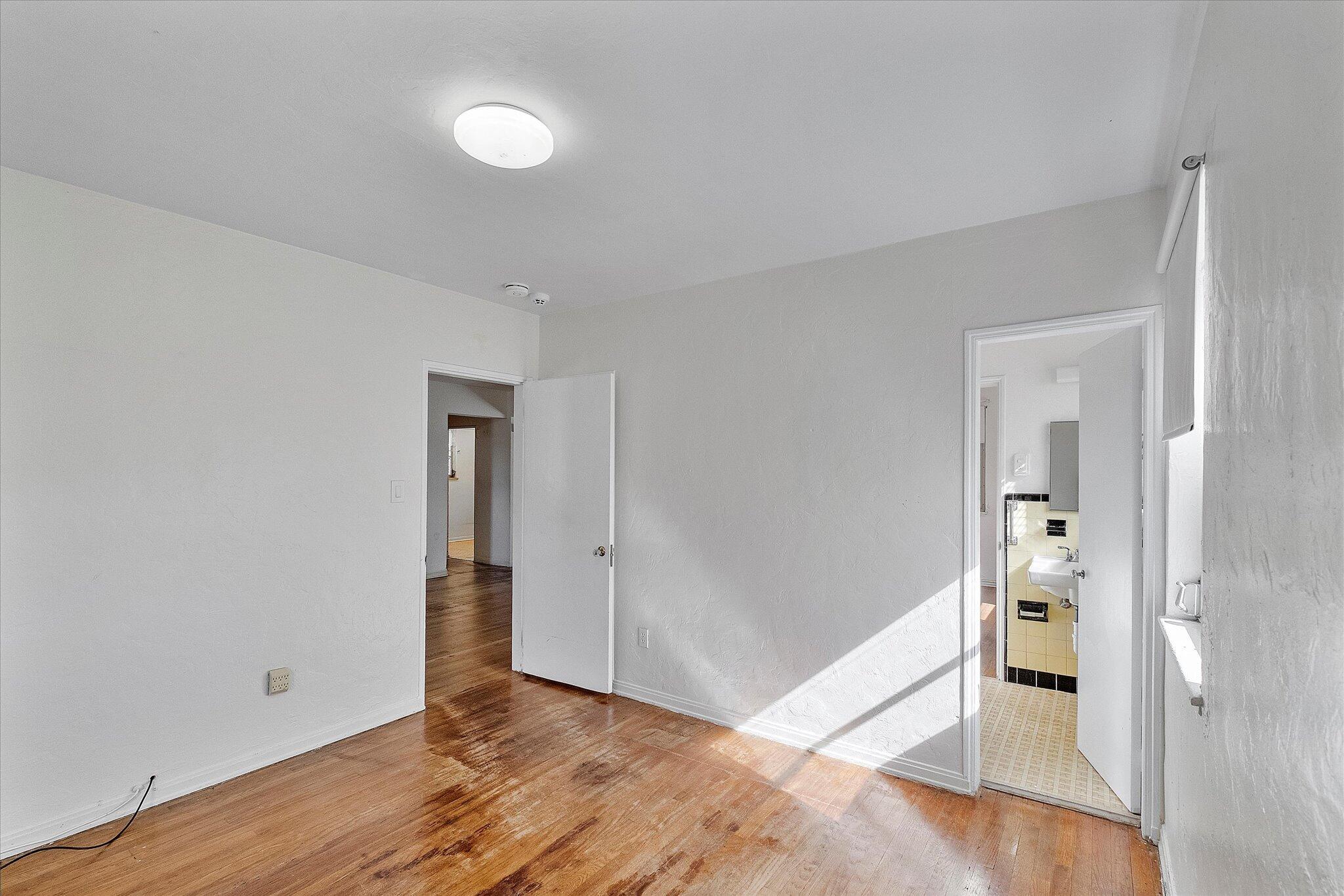 313 SW 32nd Avenue