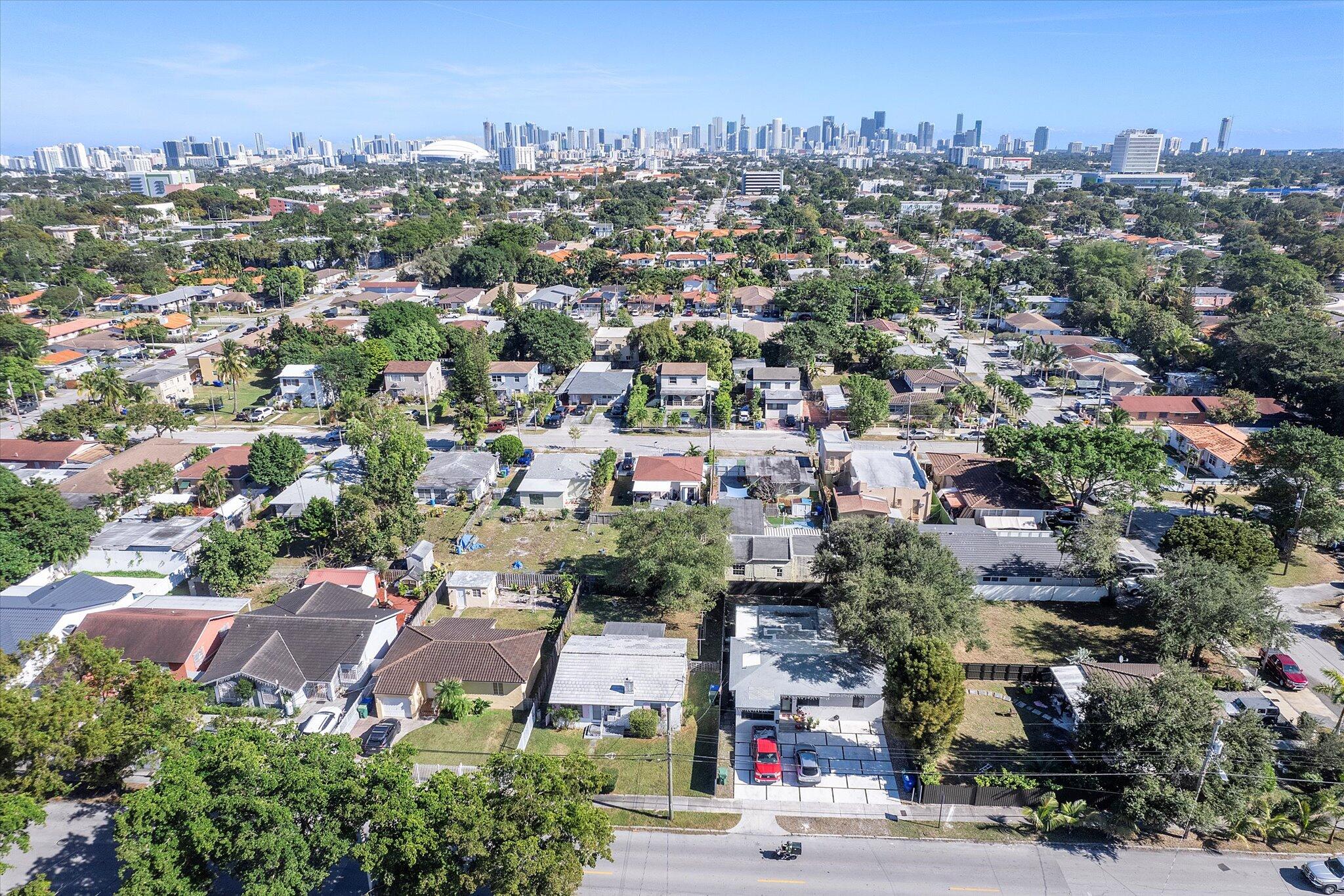 313 SW 32nd Avenue
