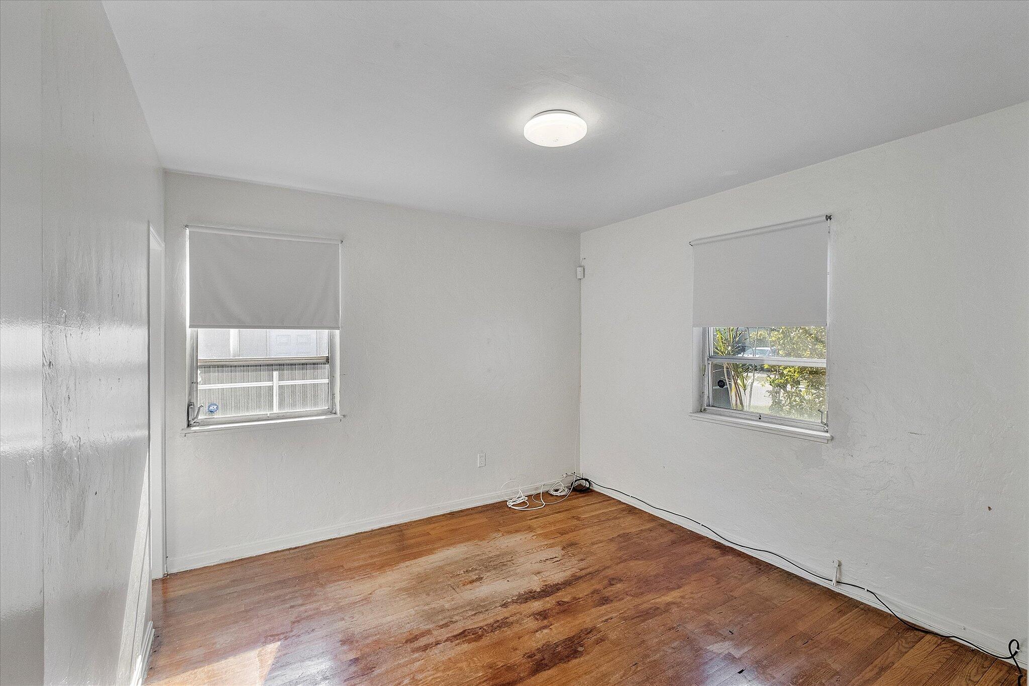 313 SW 32nd Avenue