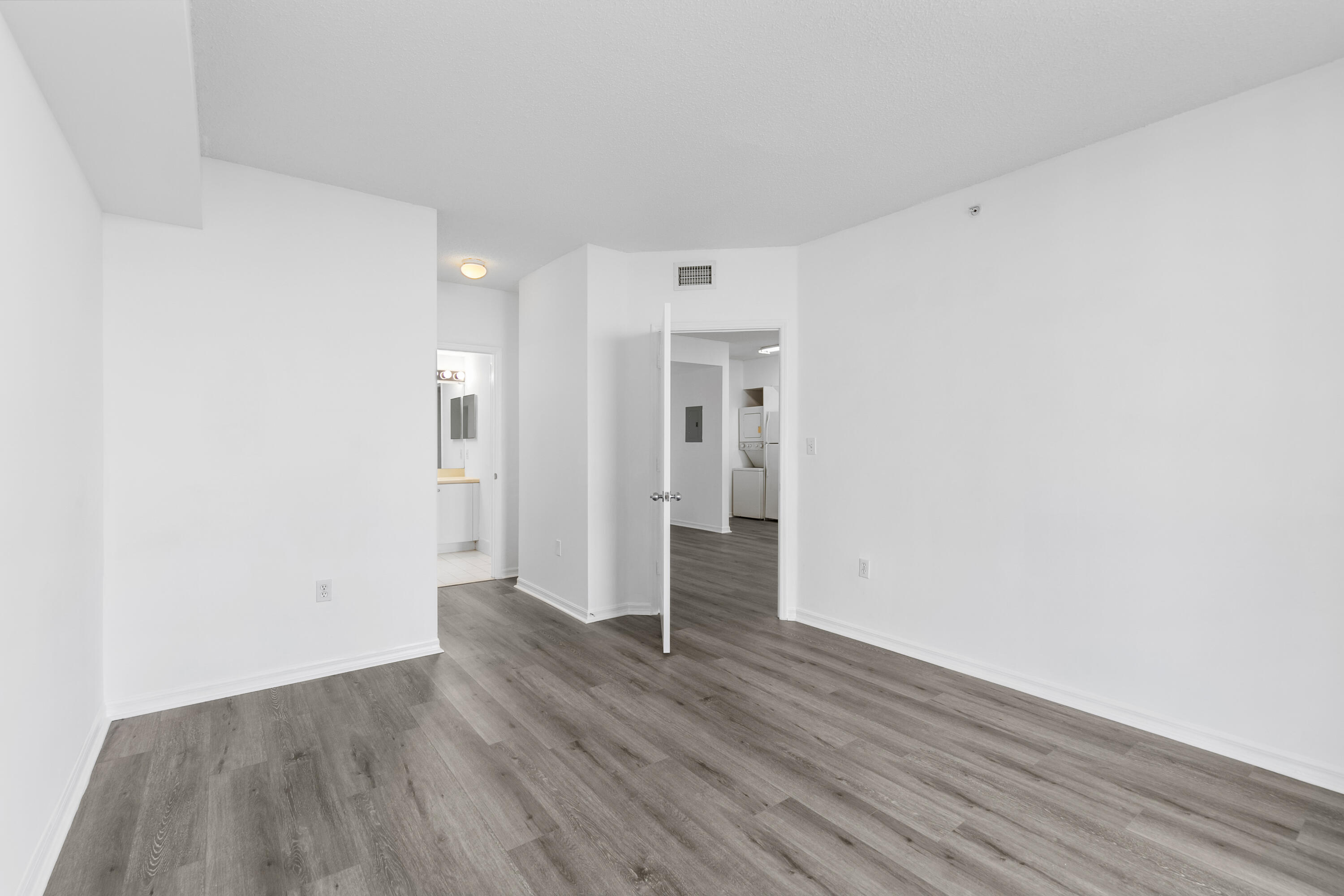5077 NW 7th Street 1211