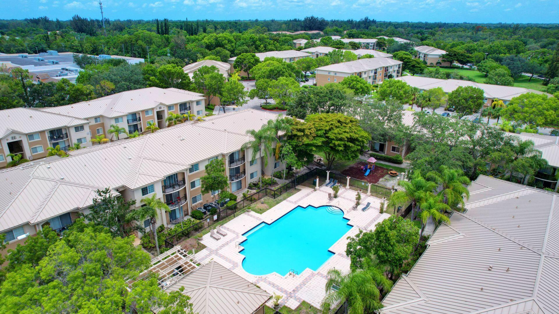 300 Crestwood Court N 304