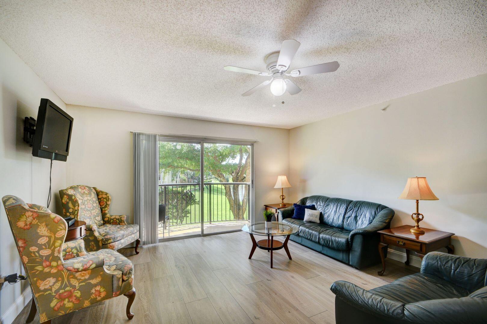 300 Crestwood Court N 304