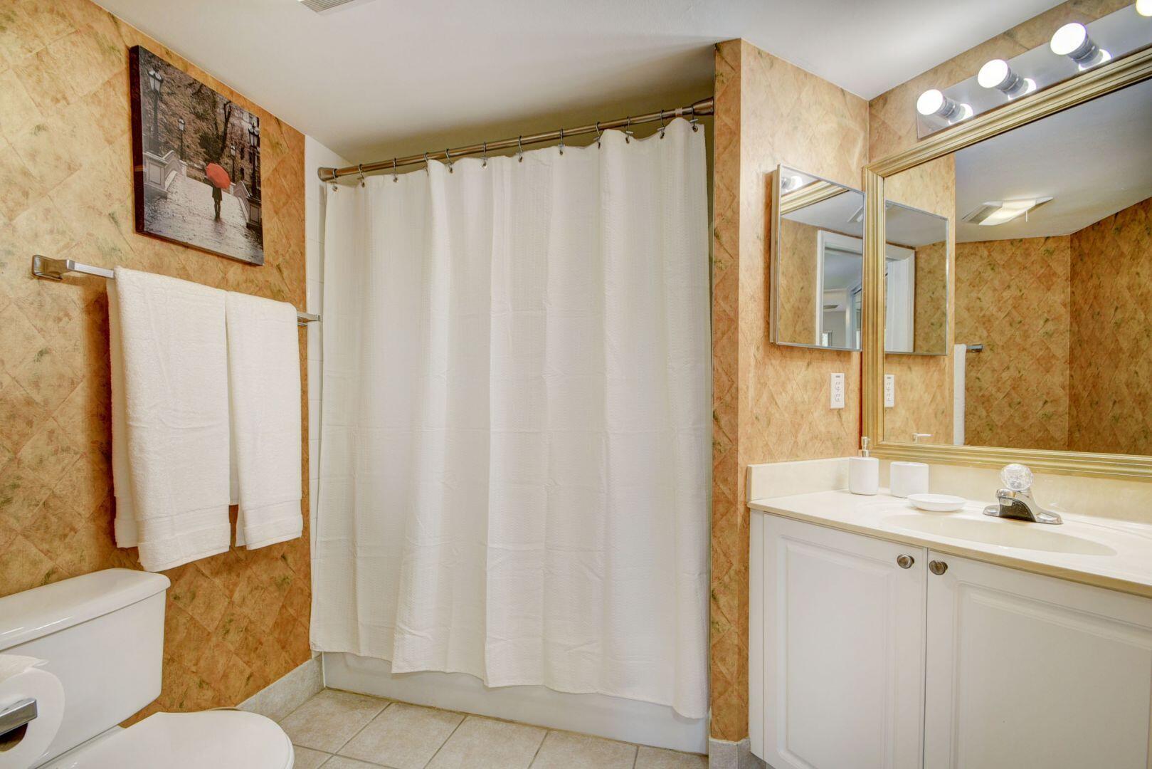 300 Crestwood Court N 304