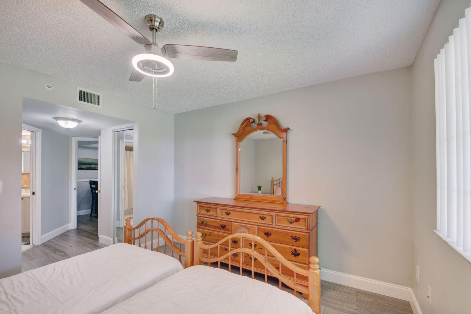 300 Crestwood Court N 304