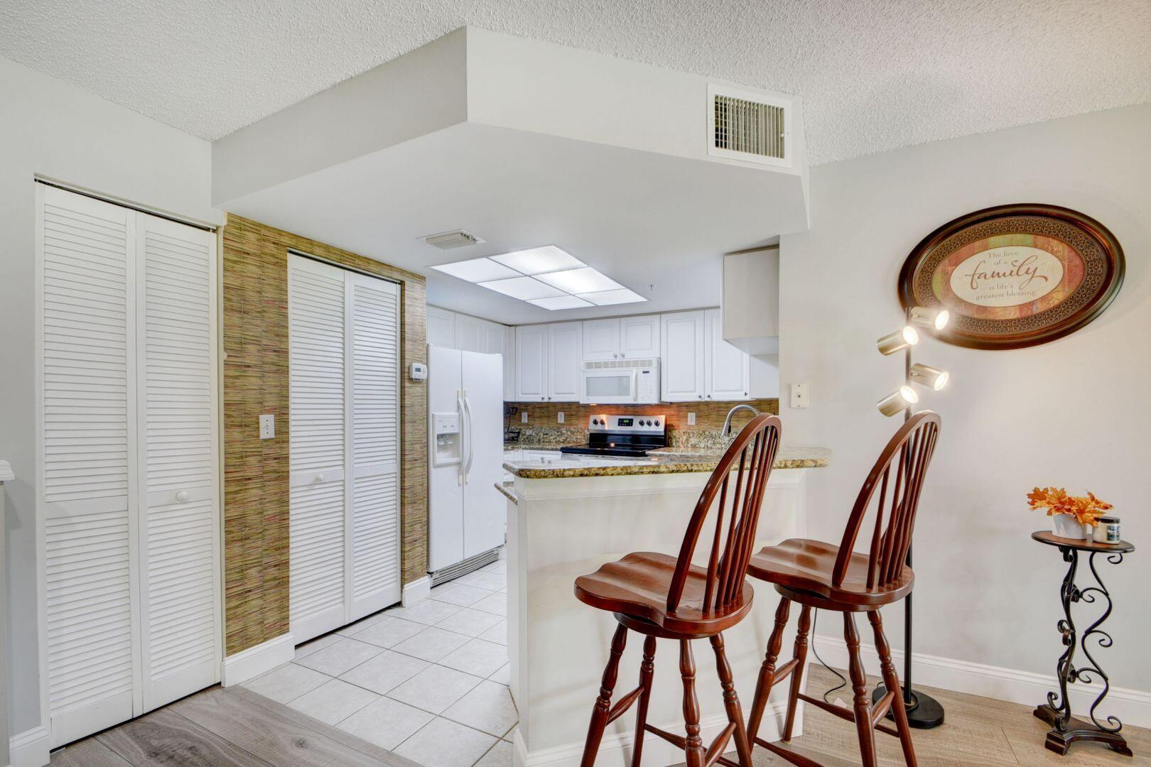 300 Crestwood Court N 304