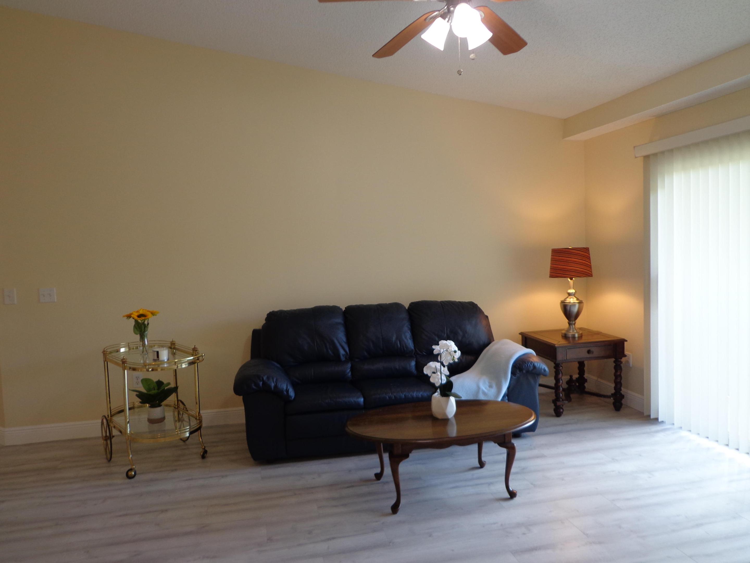 300 Crestwood Court N 307