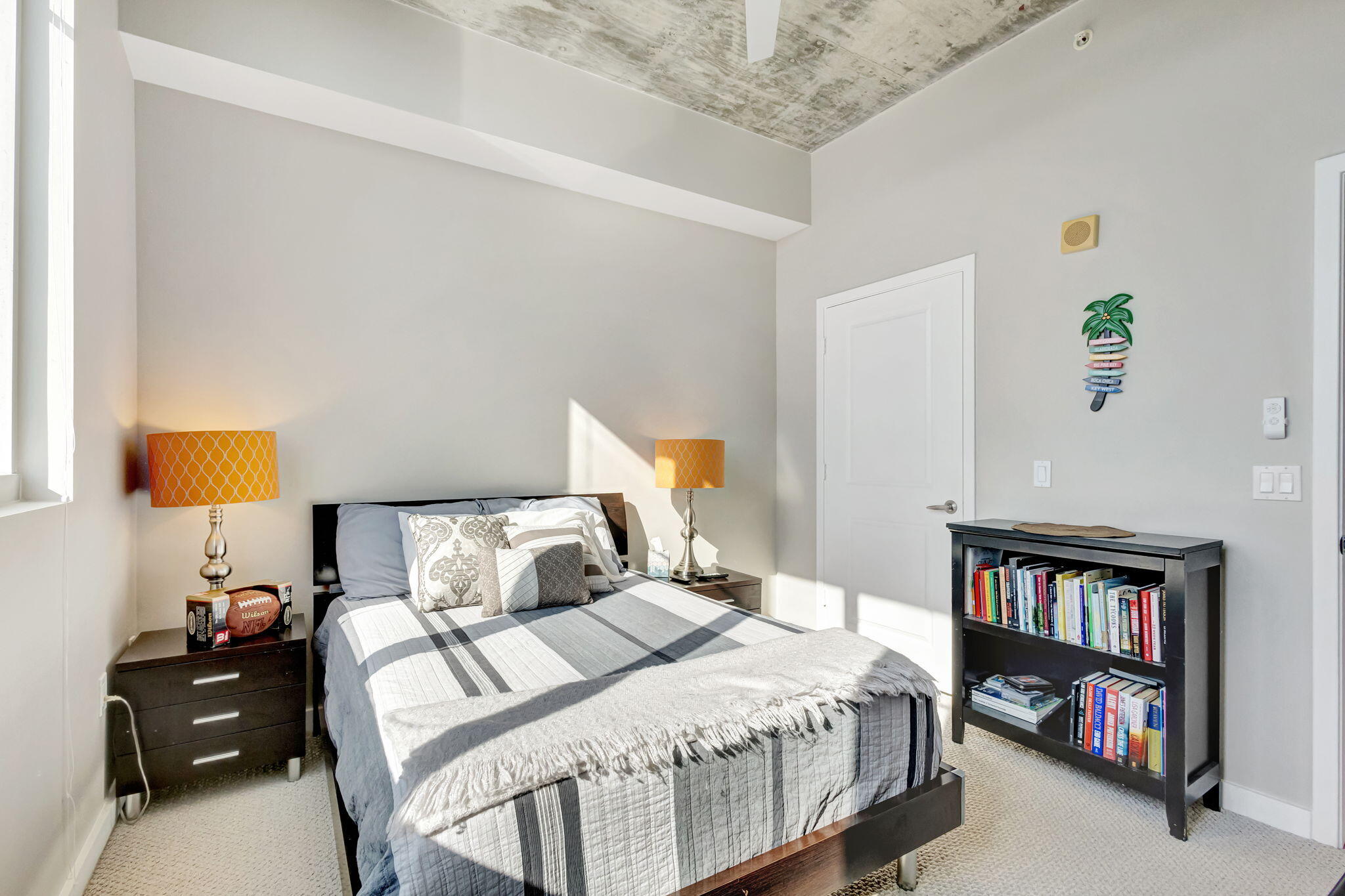 300 S Australian 1513 Avenue 1513