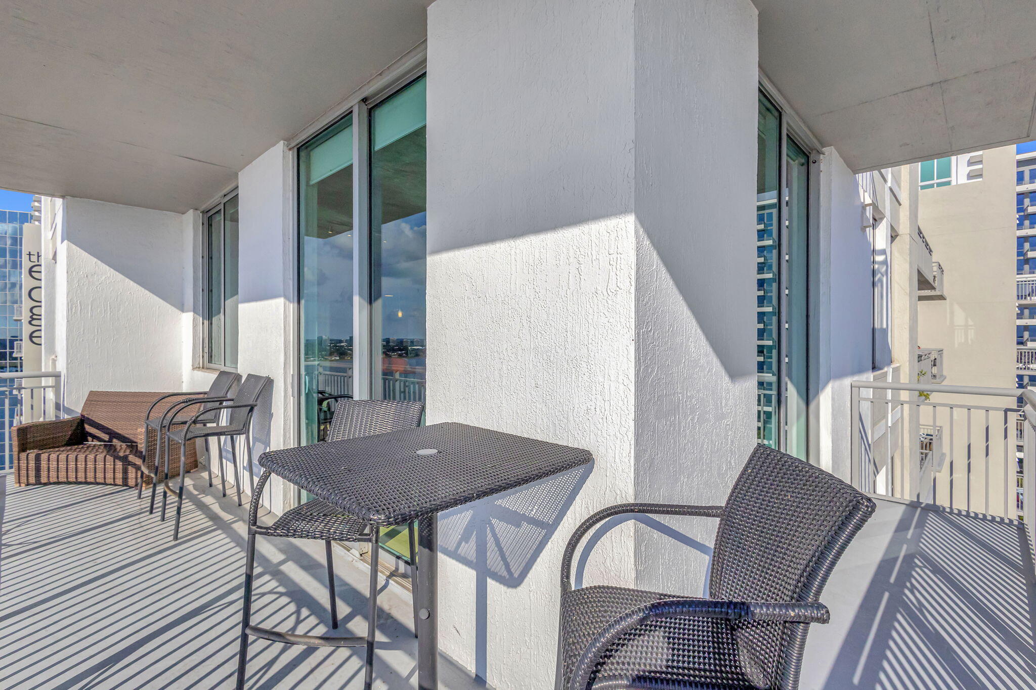 300 S Australian 1513 Avenue 1513