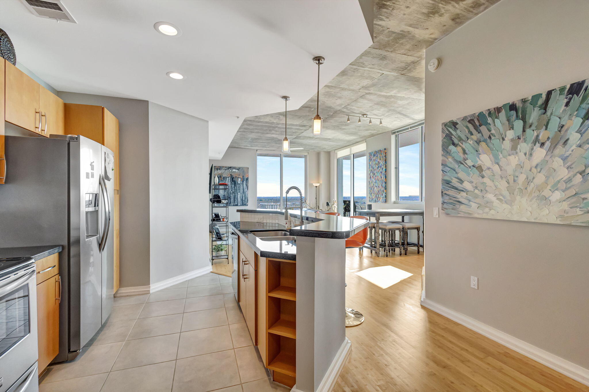 300 S Australian 1513 Avenue 1513