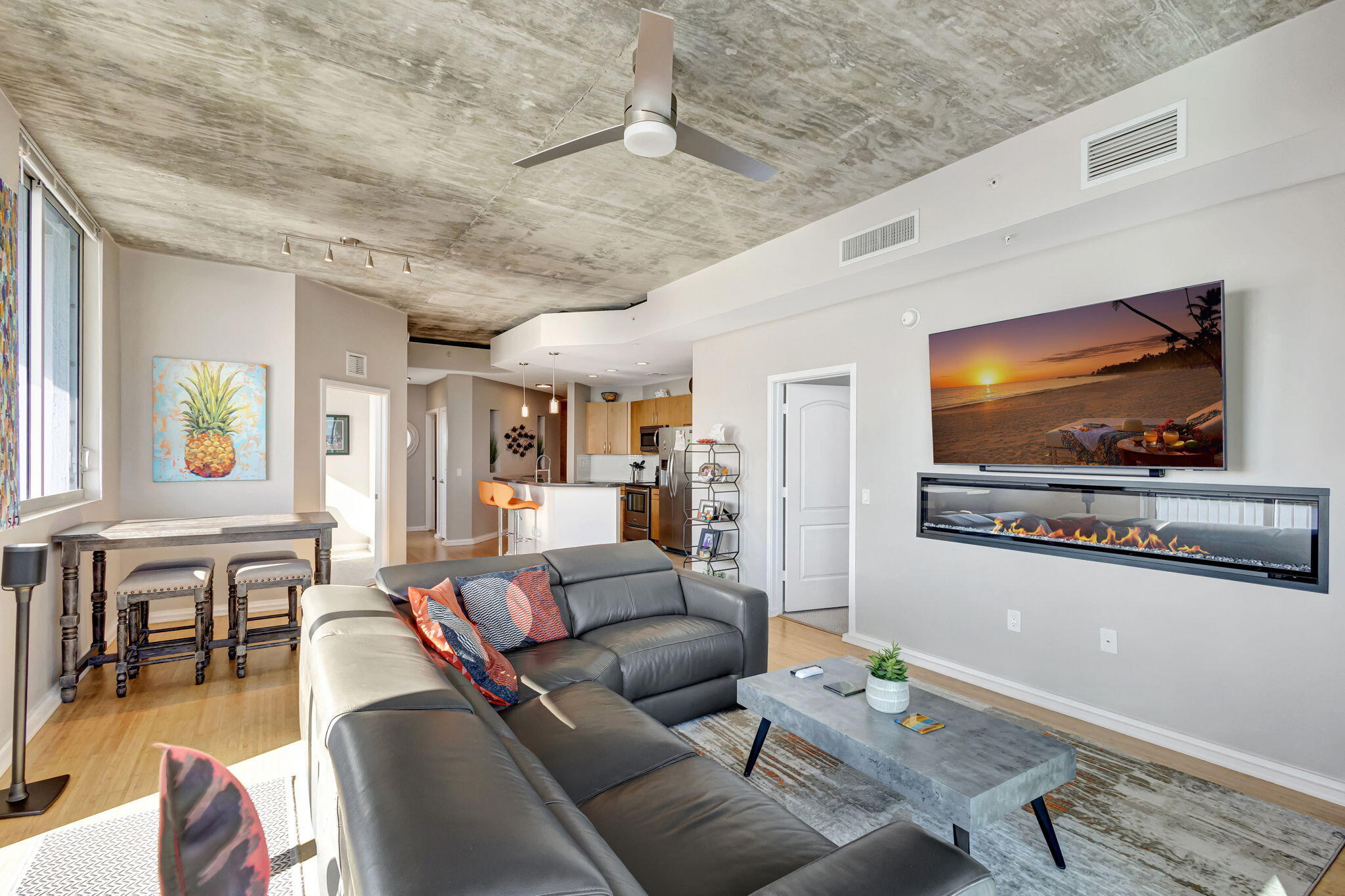 300 S Australian 1513 Avenue 1513
