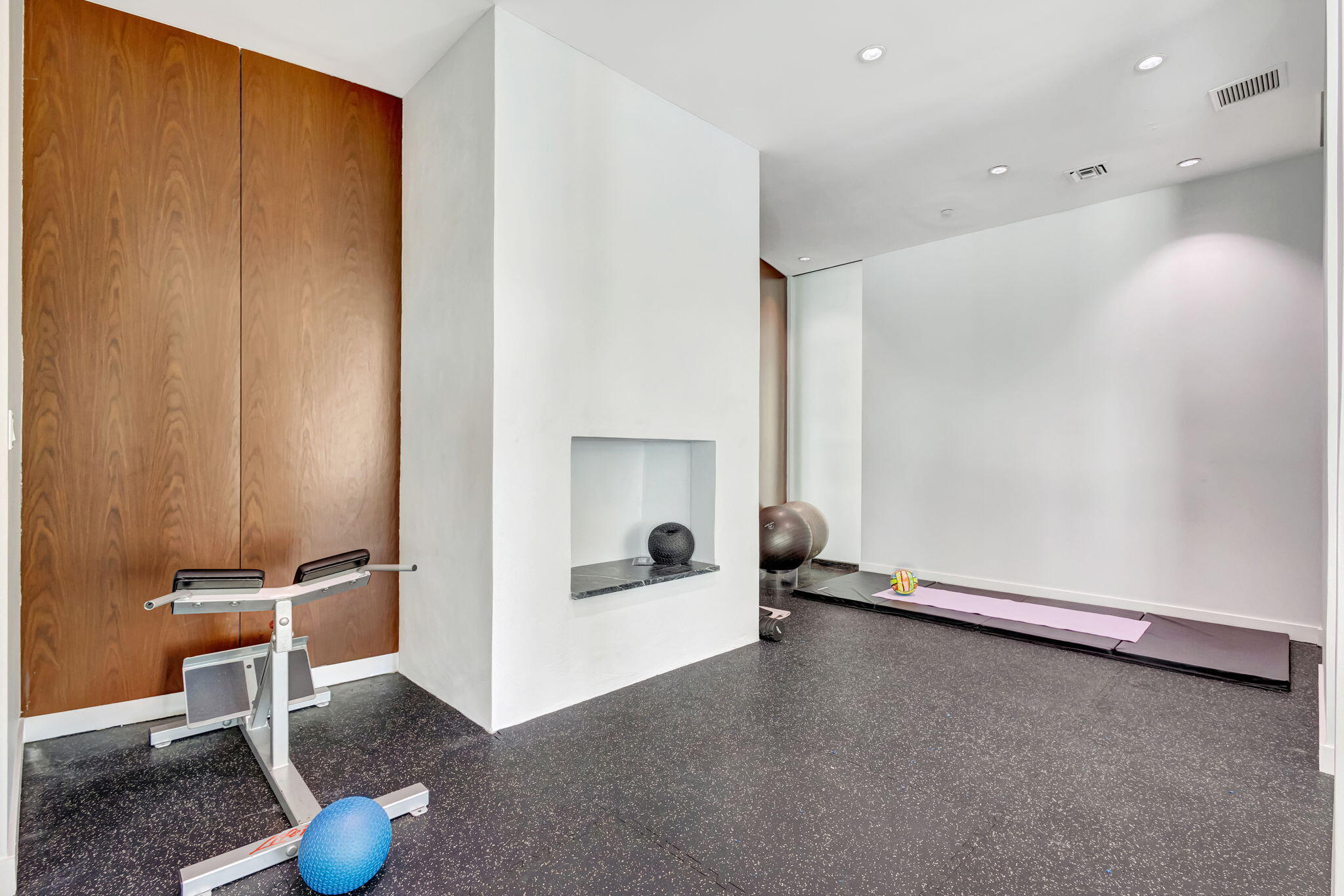 300 S Australian 1513 Avenue 1513
