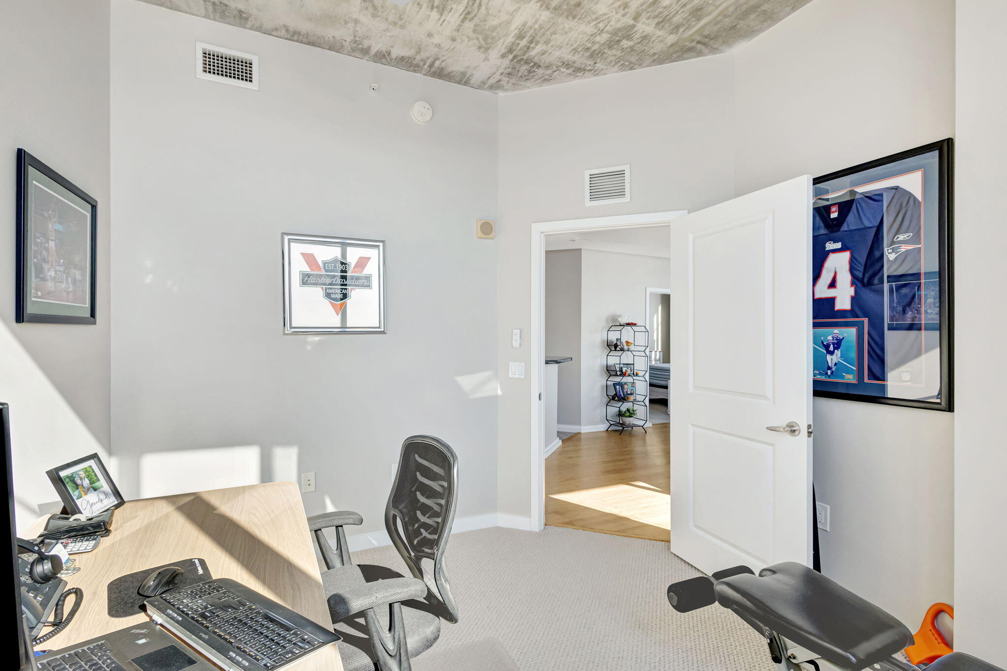 300 S Australian 1513 Avenue 1513