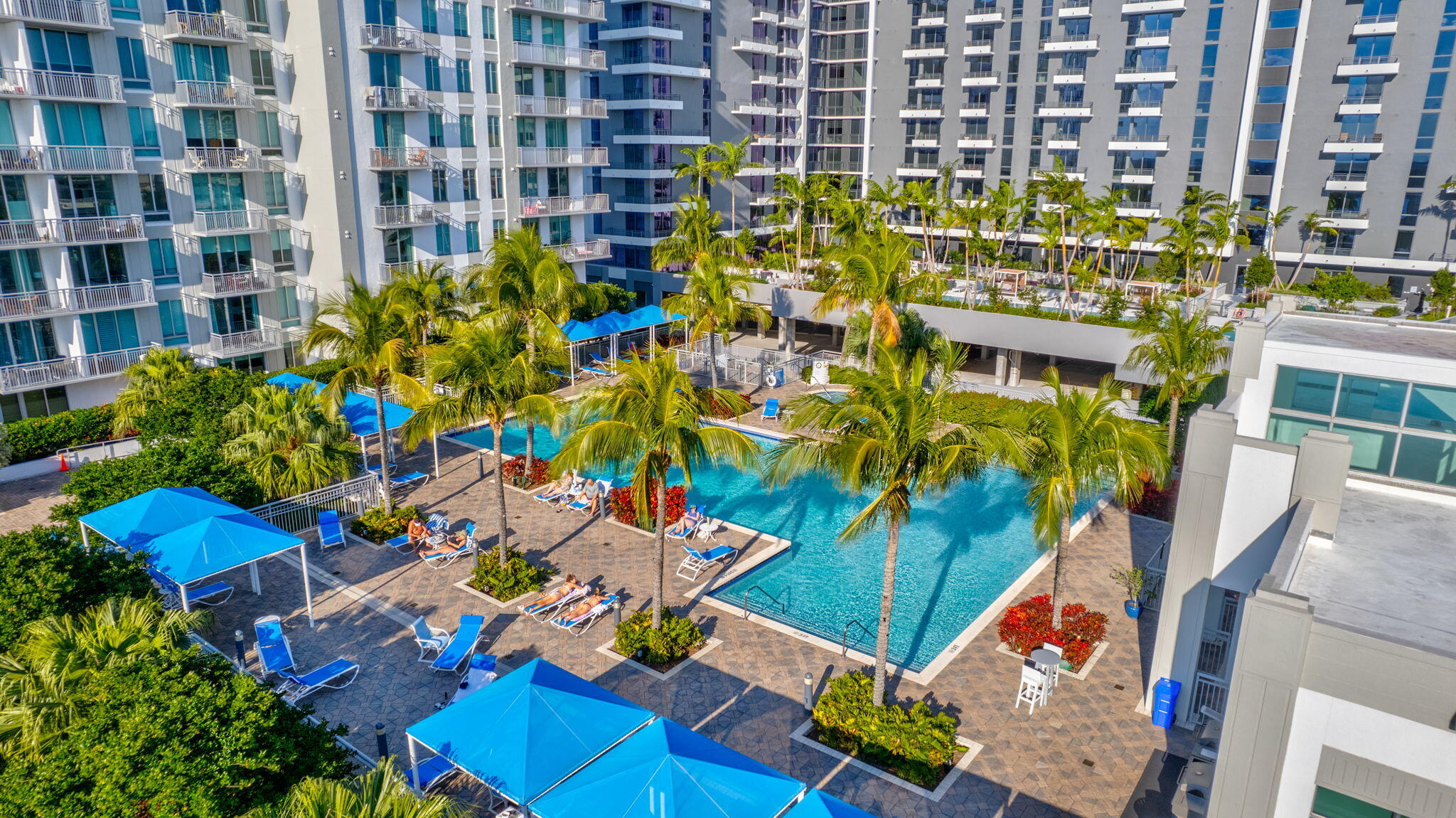300 S Australian 1513 Avenue 1513