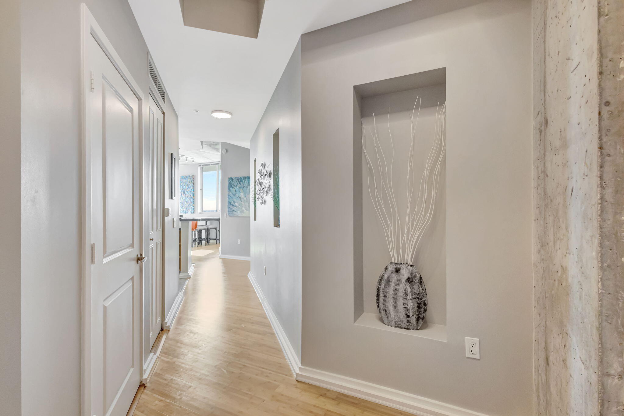 300 S Australian 1513 Avenue 1513