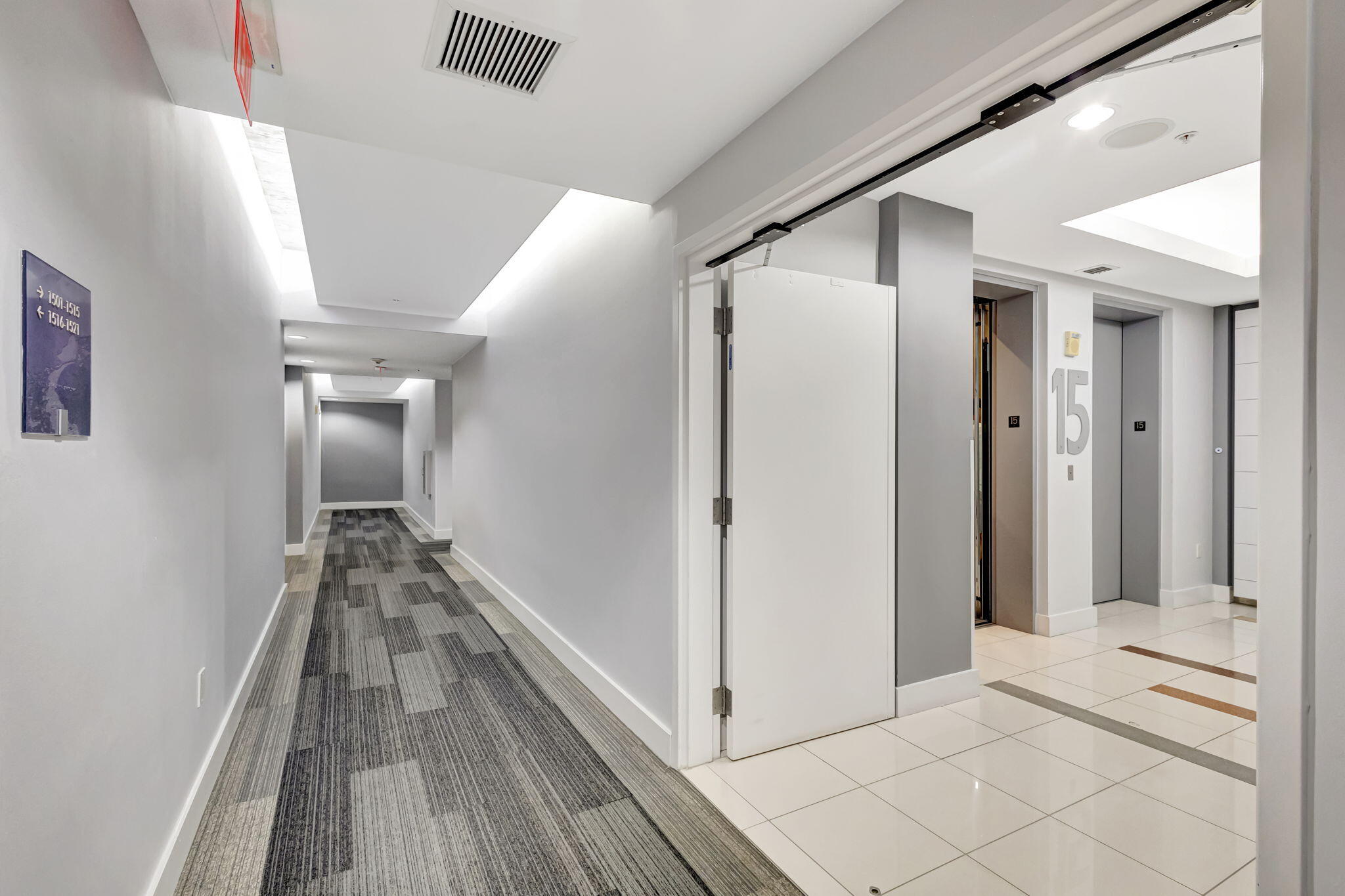 300 S Australian 1513 Avenue 1513