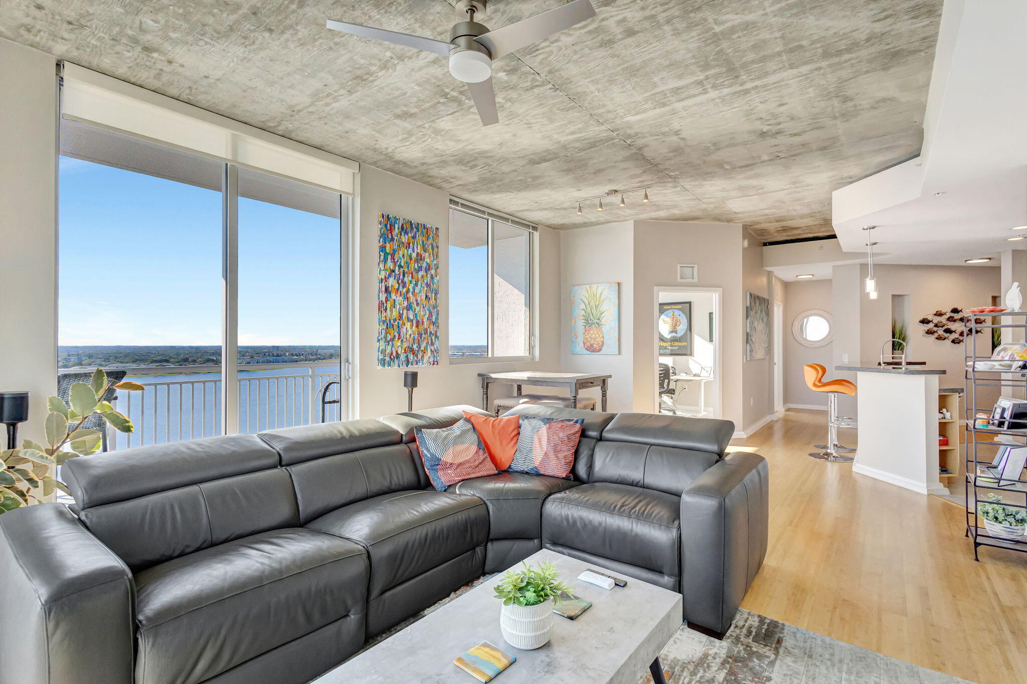 300 S Australian 1513 Avenue 1513