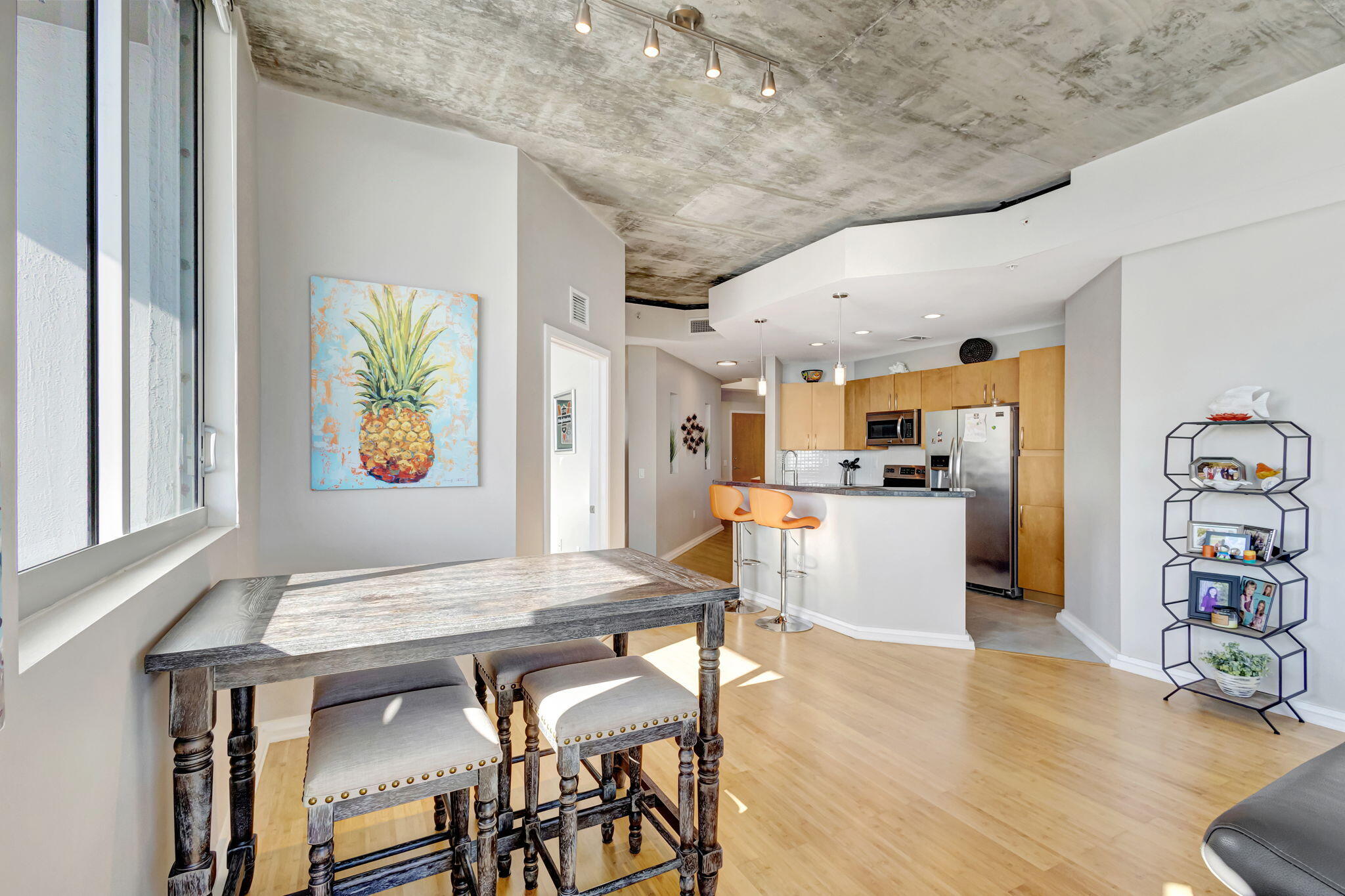 300 S Australian 1513 Avenue 1513