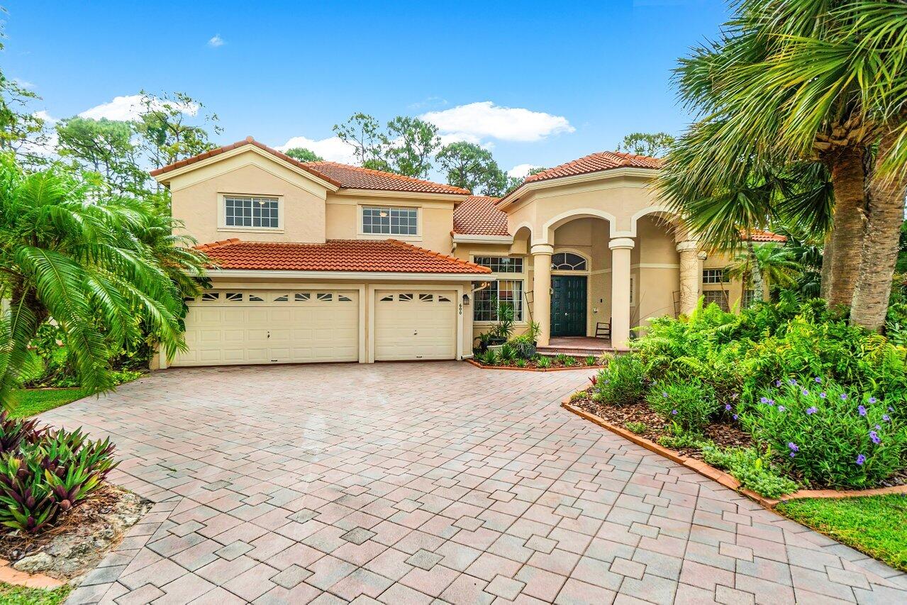 600 Cypress Green Circle