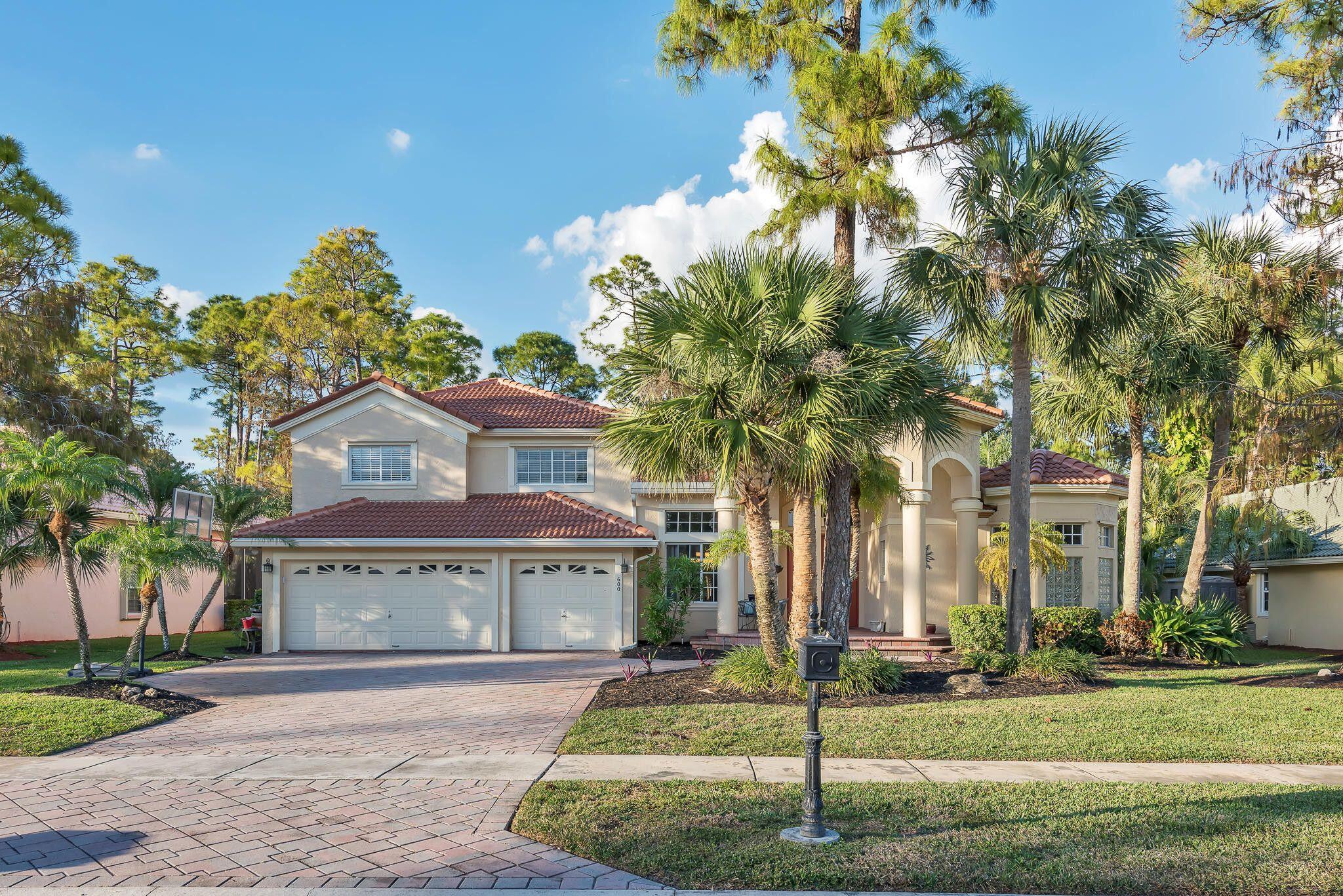 600 Cypress Green Circle