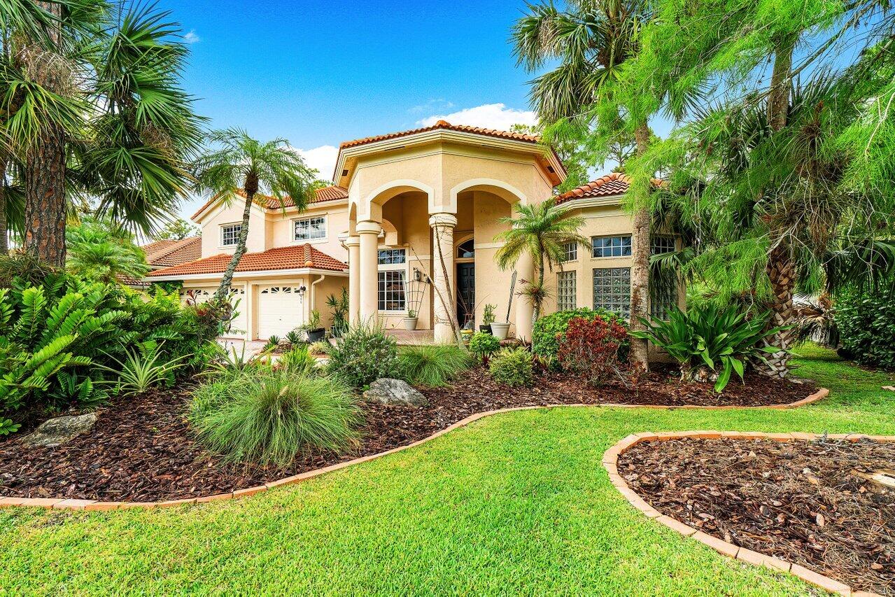600 Cypress Green Circle