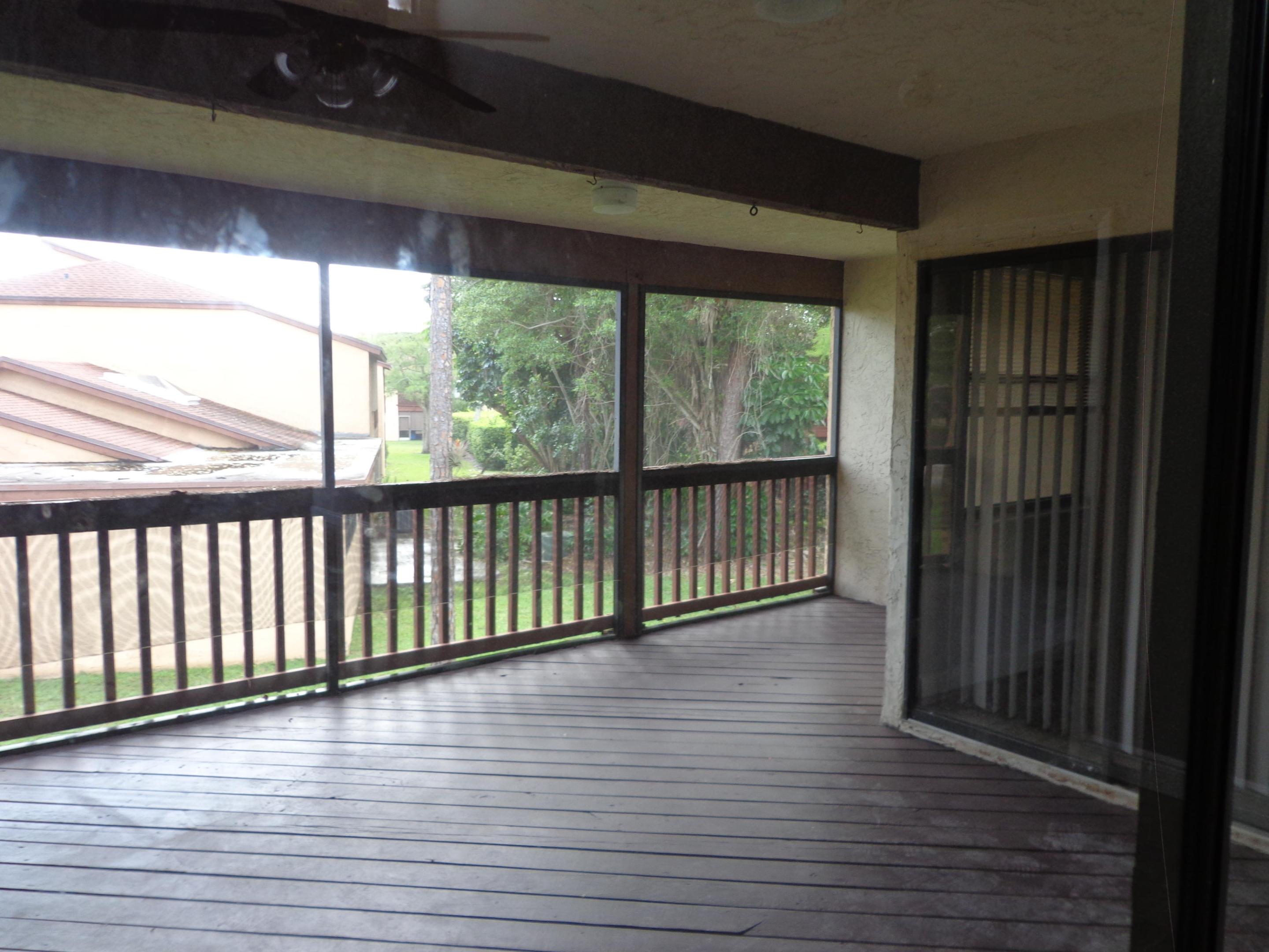 2306 Lakeview Drive W