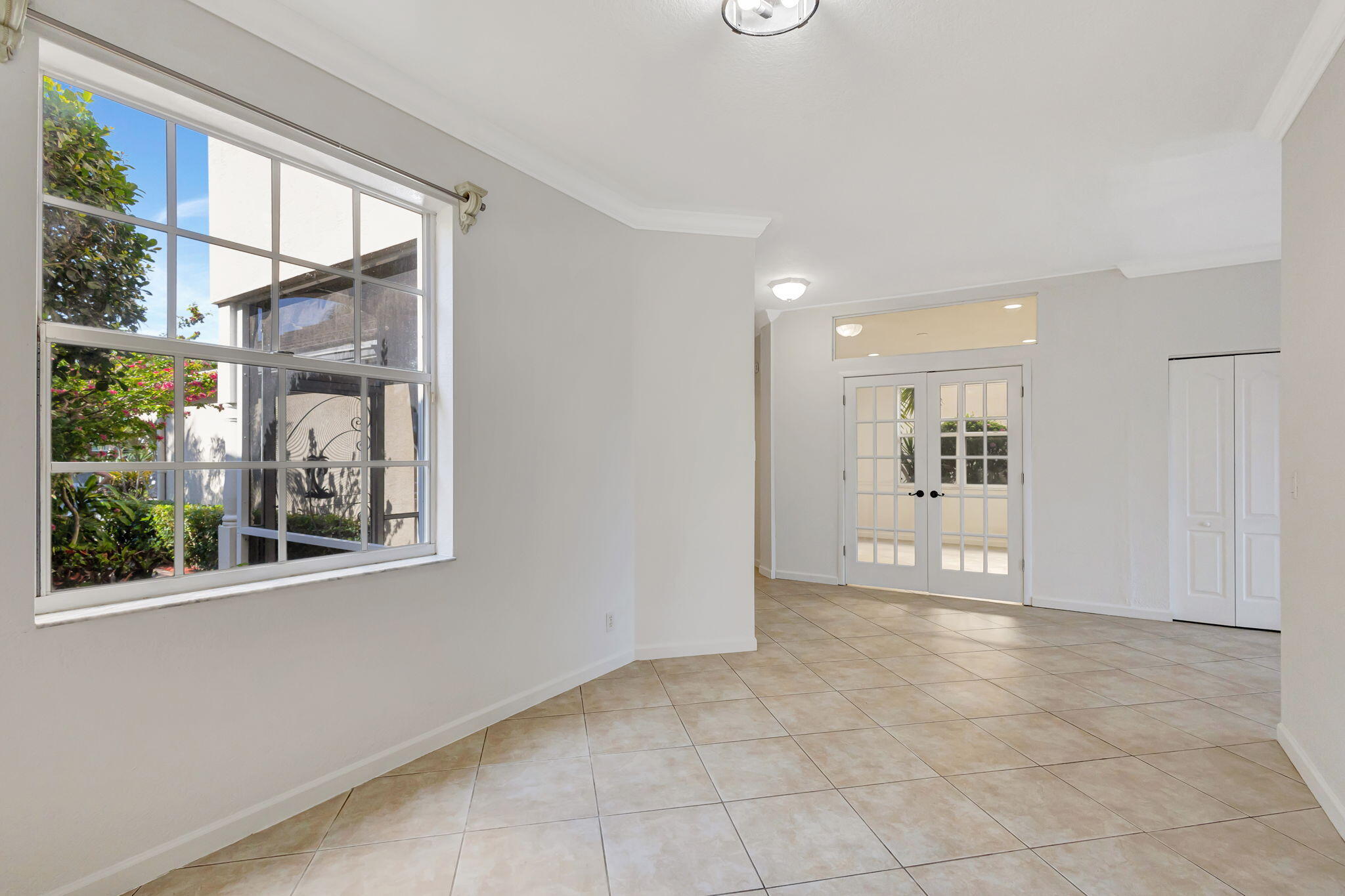 119 Canterbury Place
