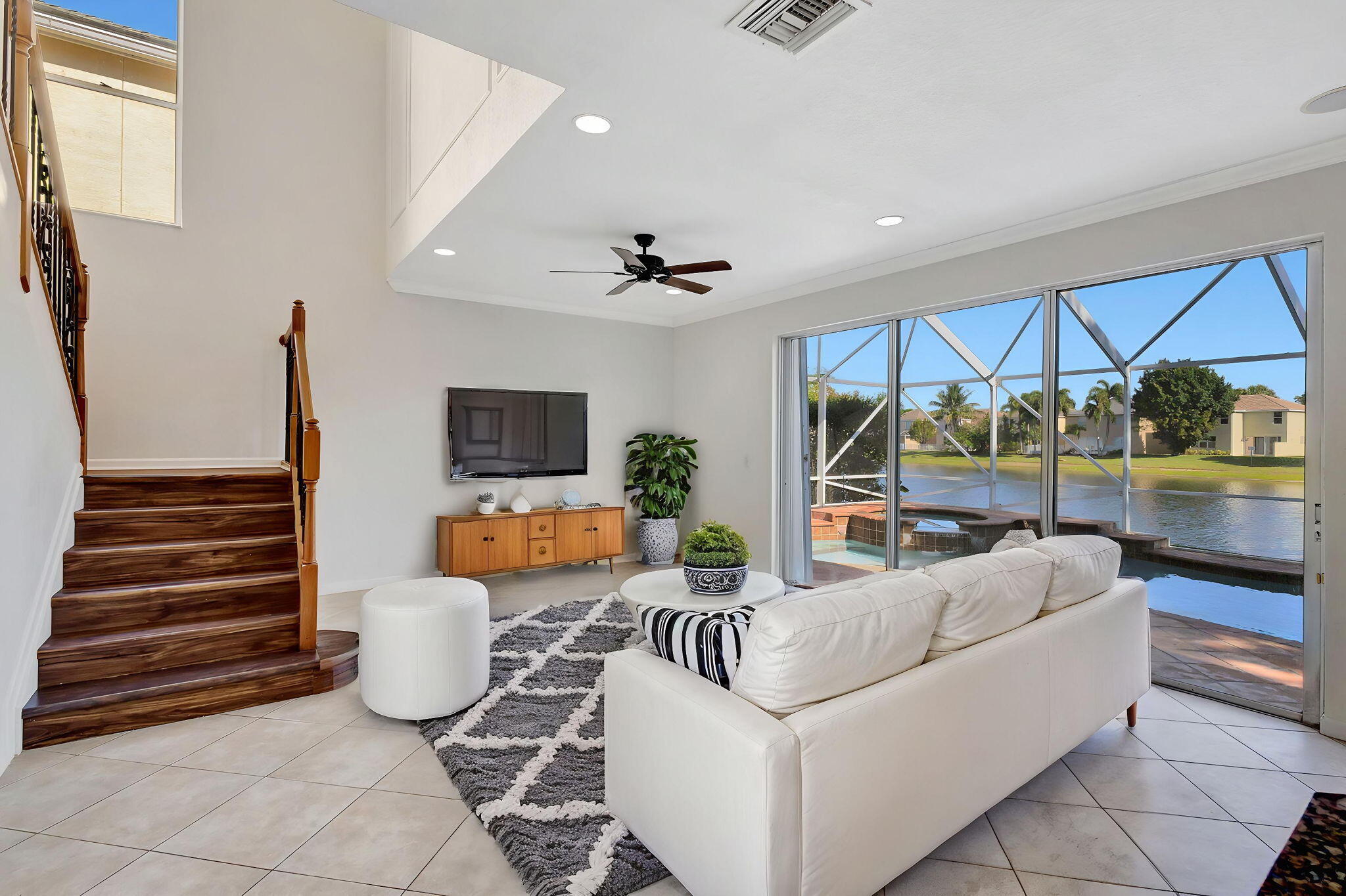 119 Canterbury Place