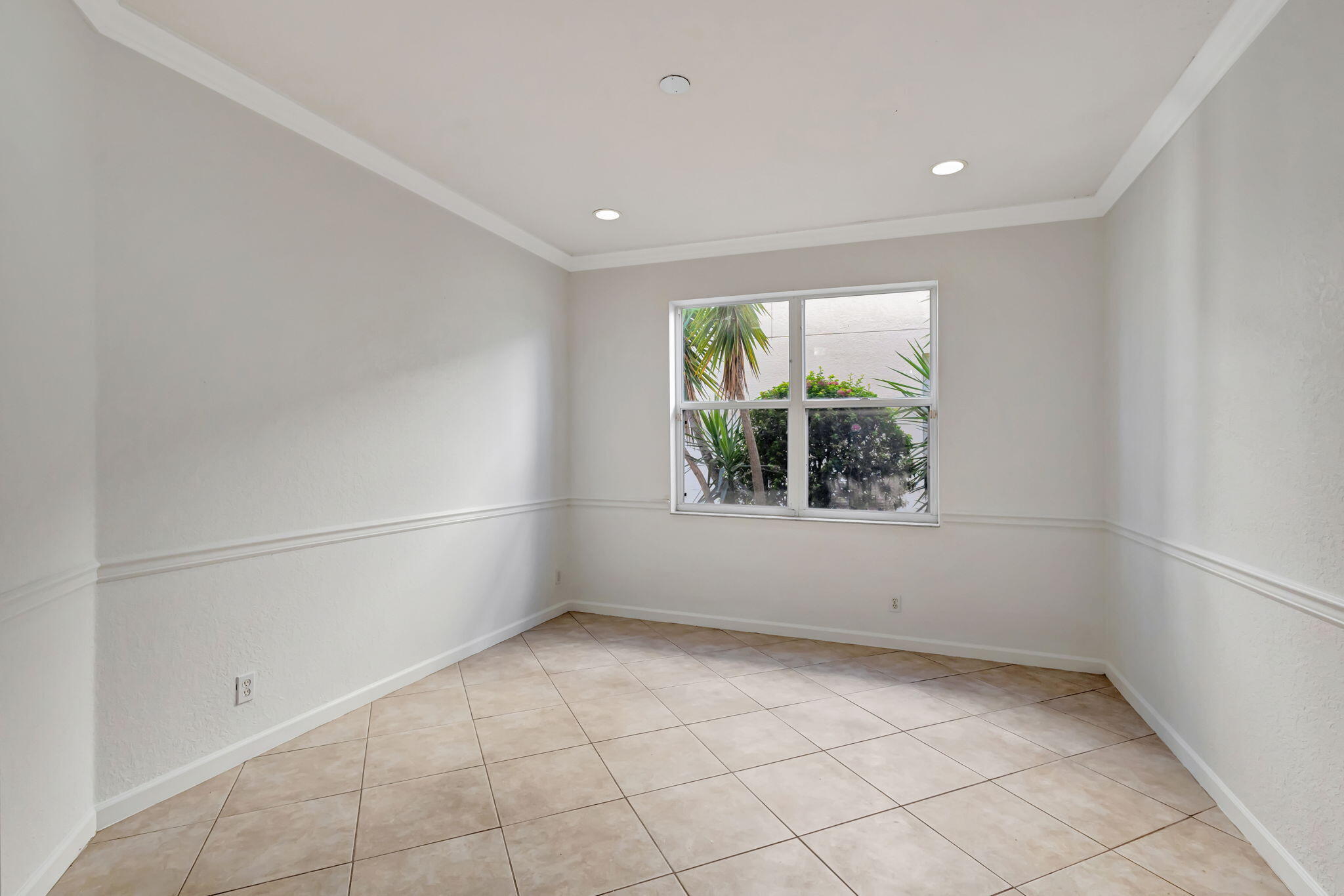 119 Canterbury Place