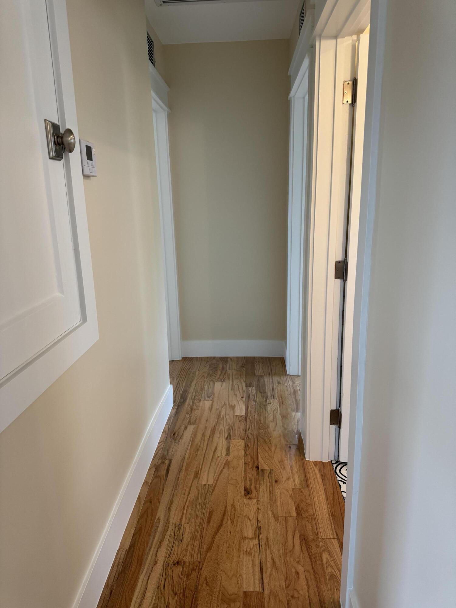 231 N L Street 3