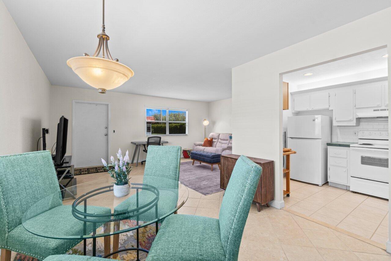 266 Seville L