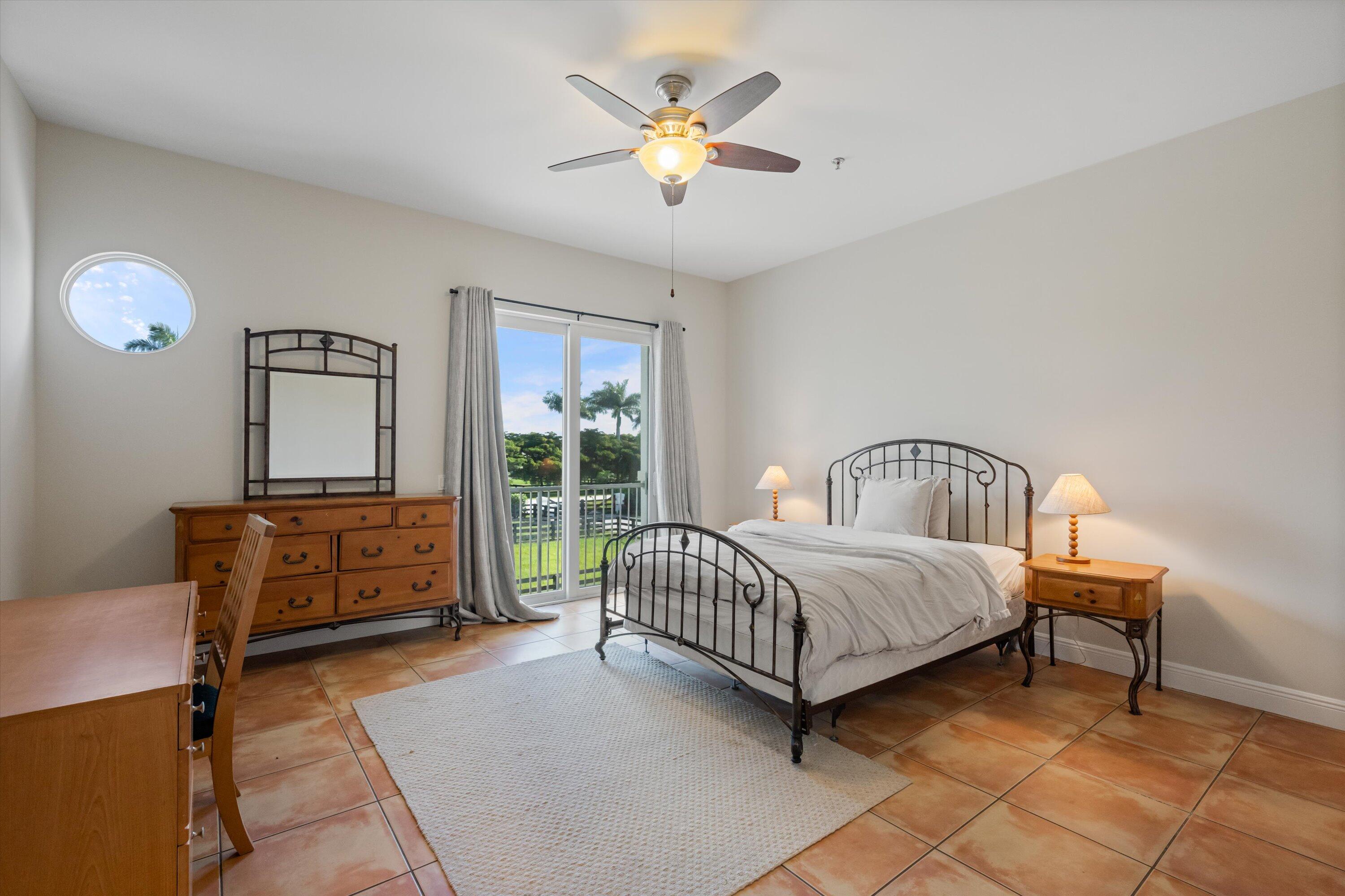 14596 Belmont Trace Barn