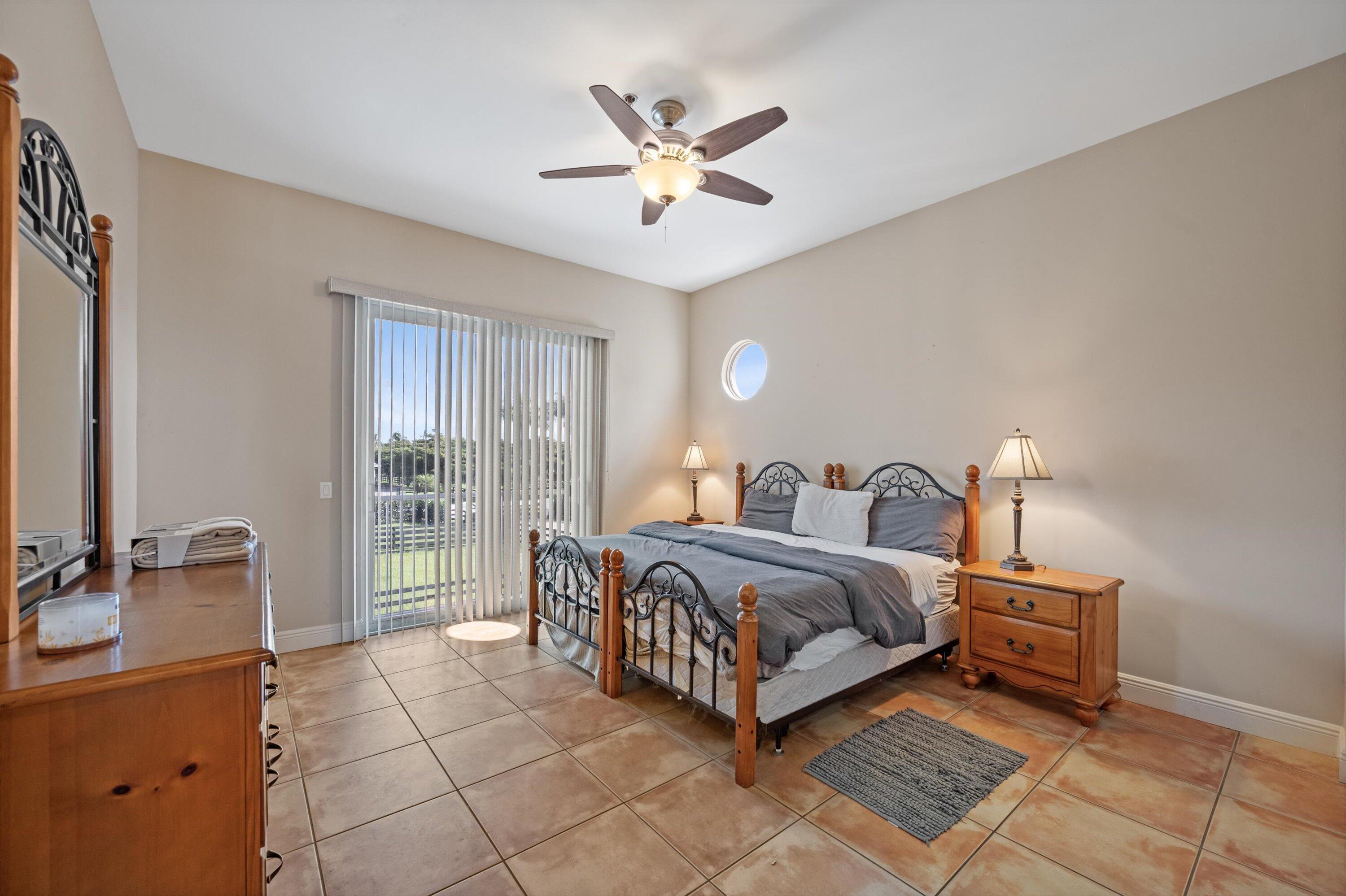 14596 Belmont Trace Barn