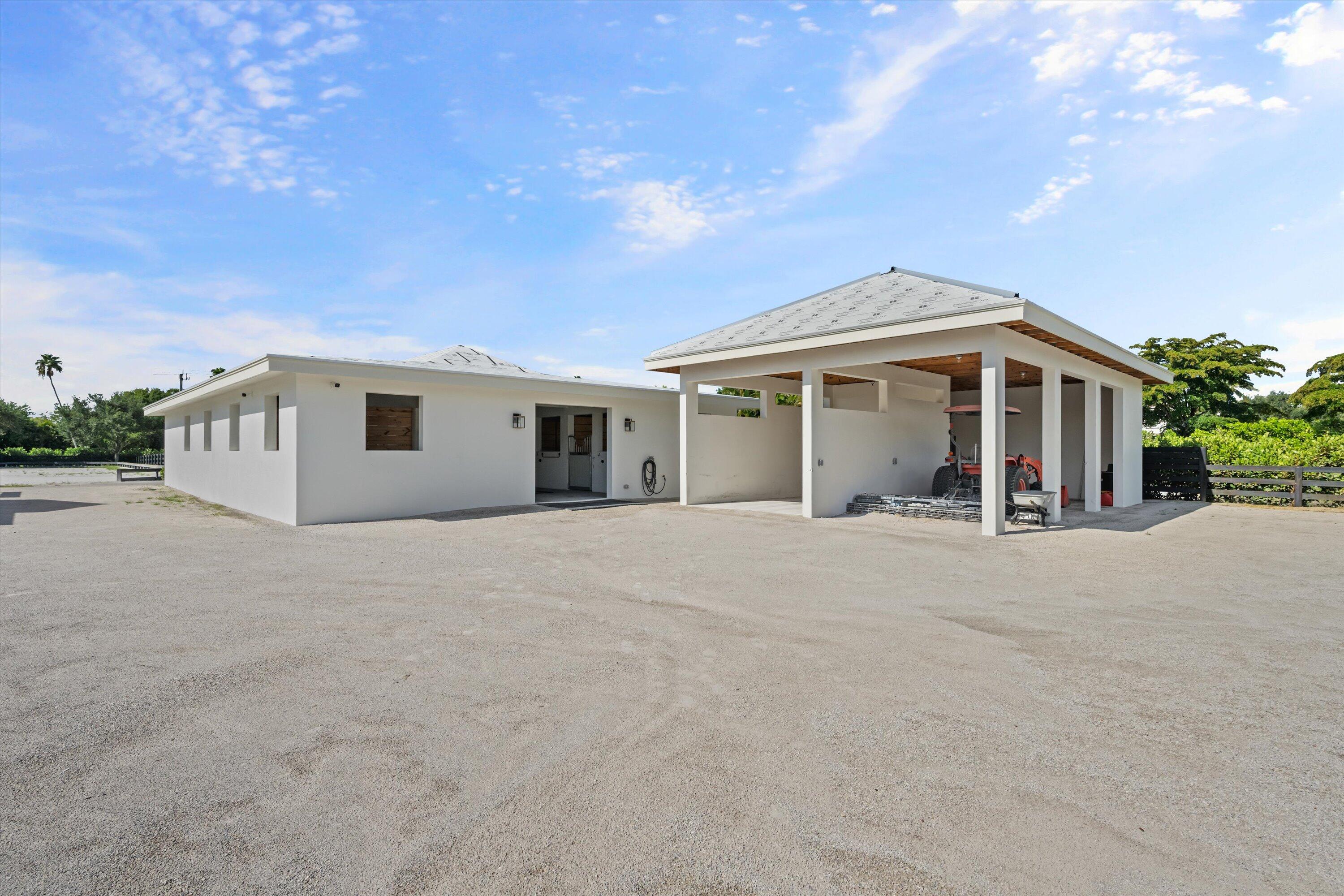 14596 Belmont Trace Barn