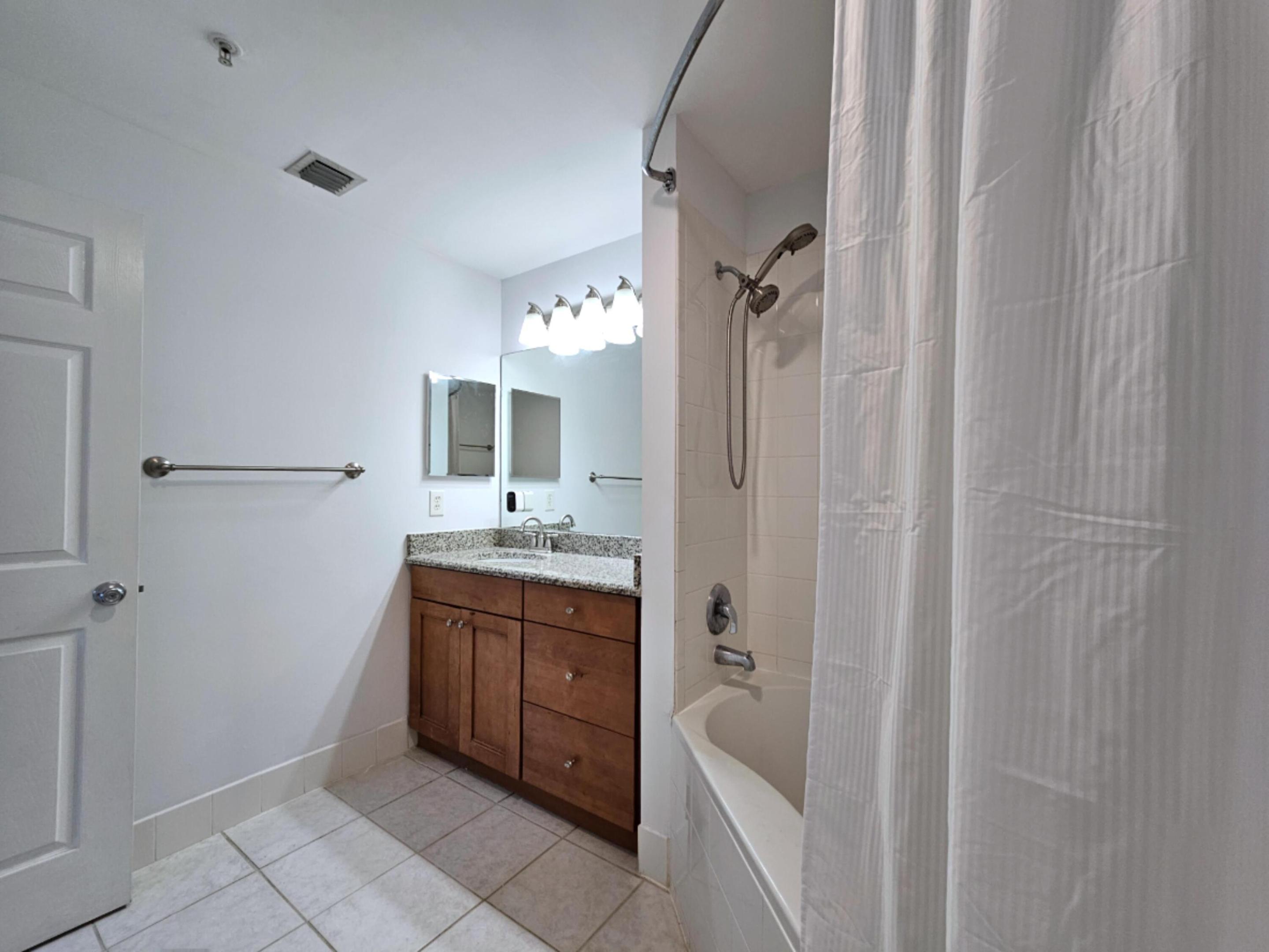 2020 Greenview Shores Boulevard 108
