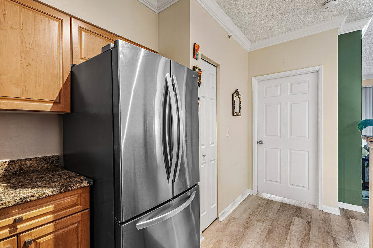 616 Clearwater Park Road 1206