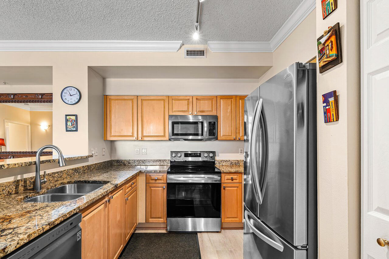 616 Clearwater Park Road 1206