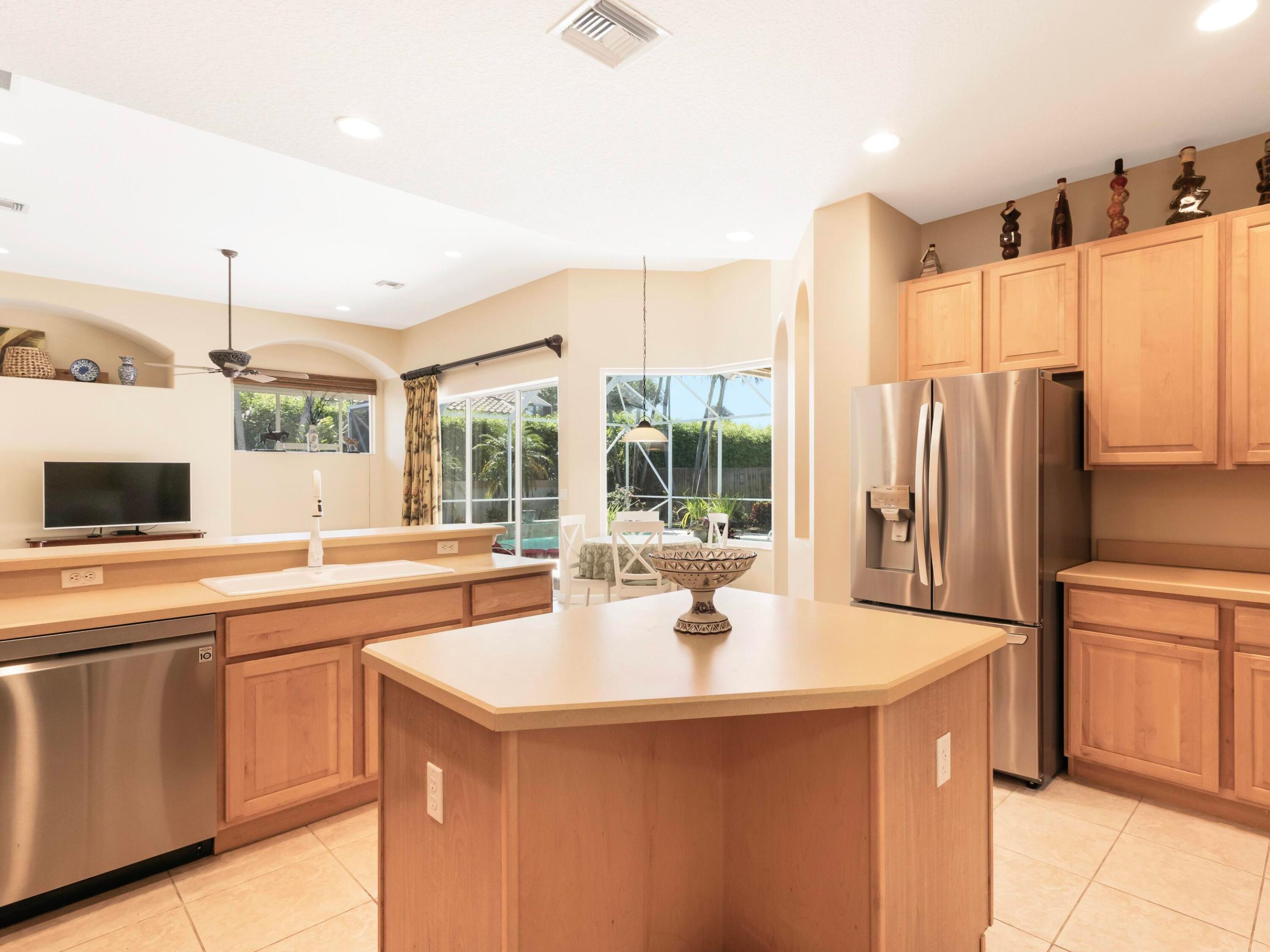 7134 Brunswick Circle