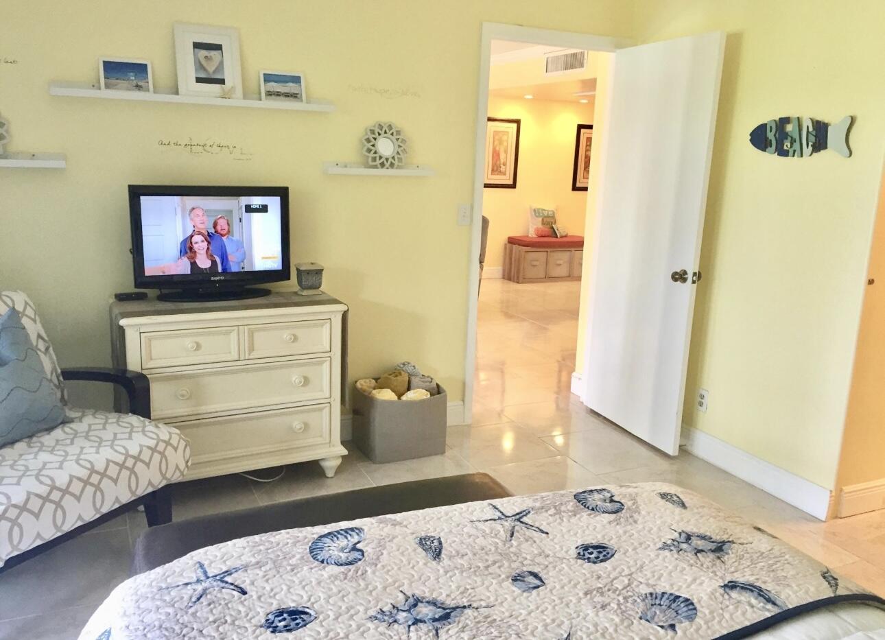 1705 Presidential Way N B101