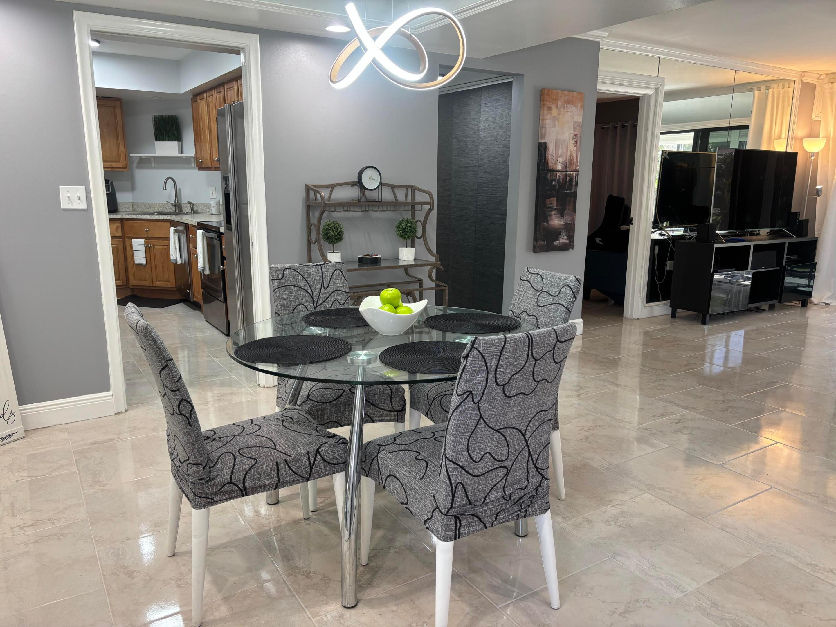 1705 Presidential Way N B101