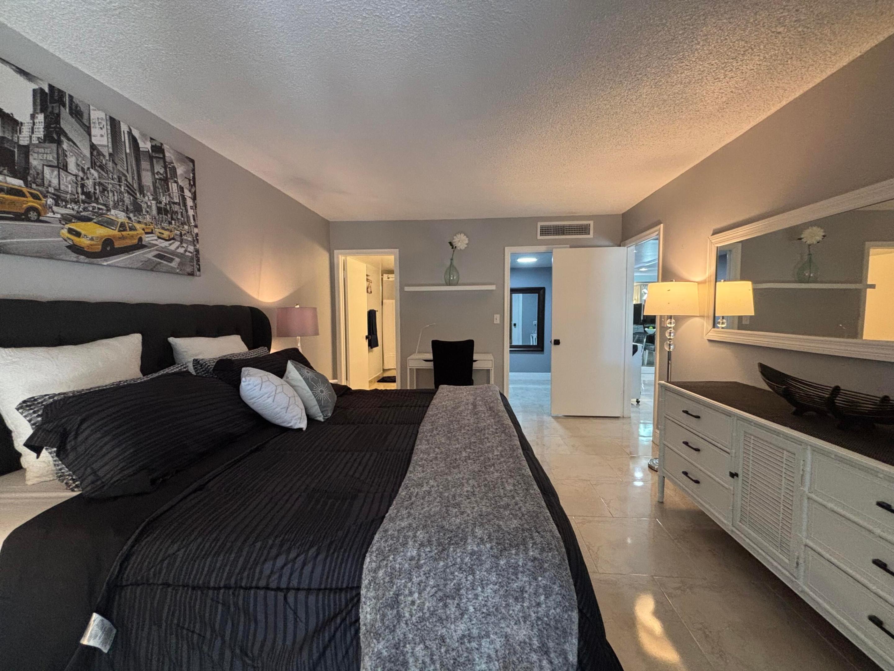 1705 Presidential Way N B101
