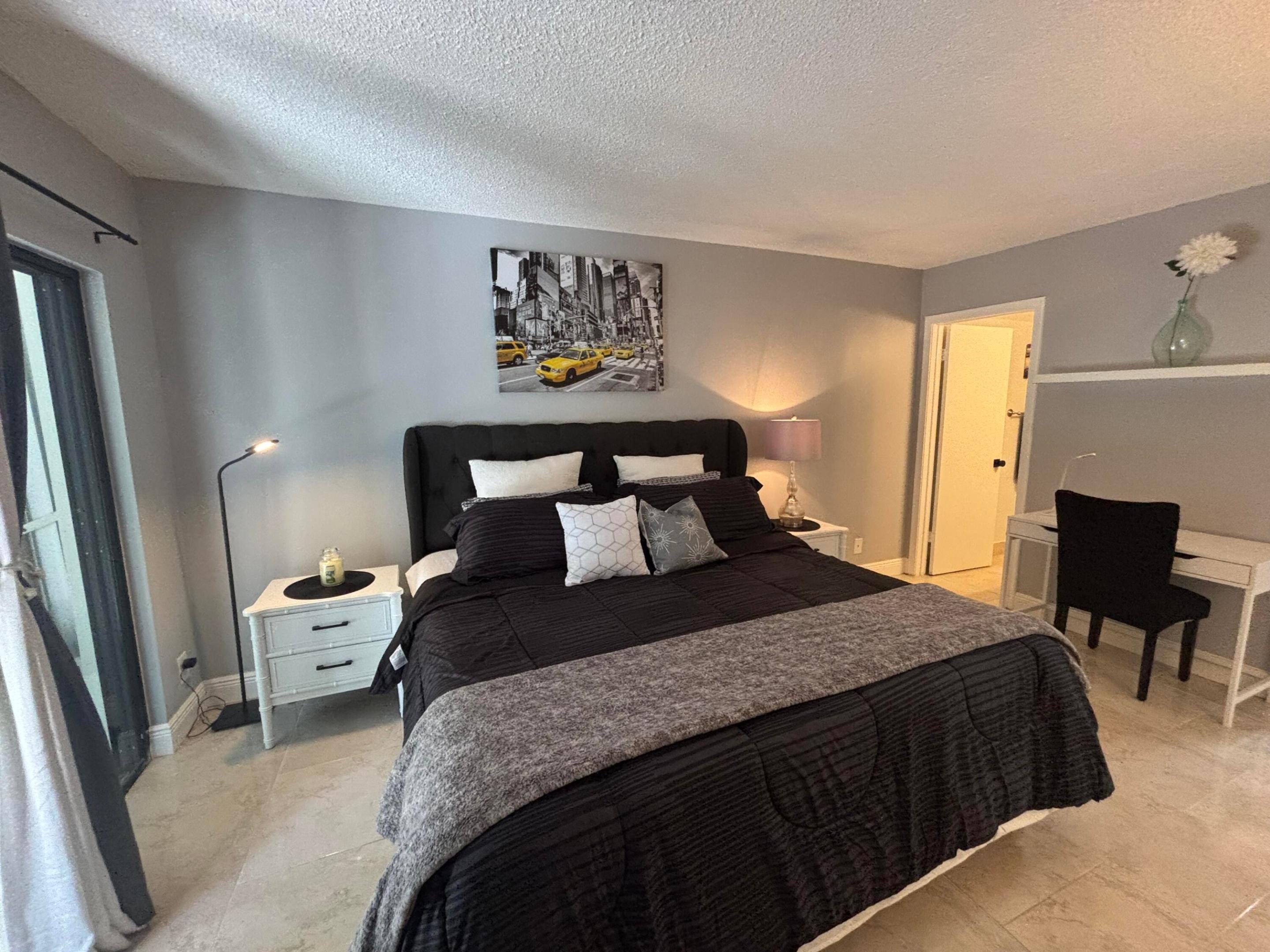 1705 Presidential Way N B101