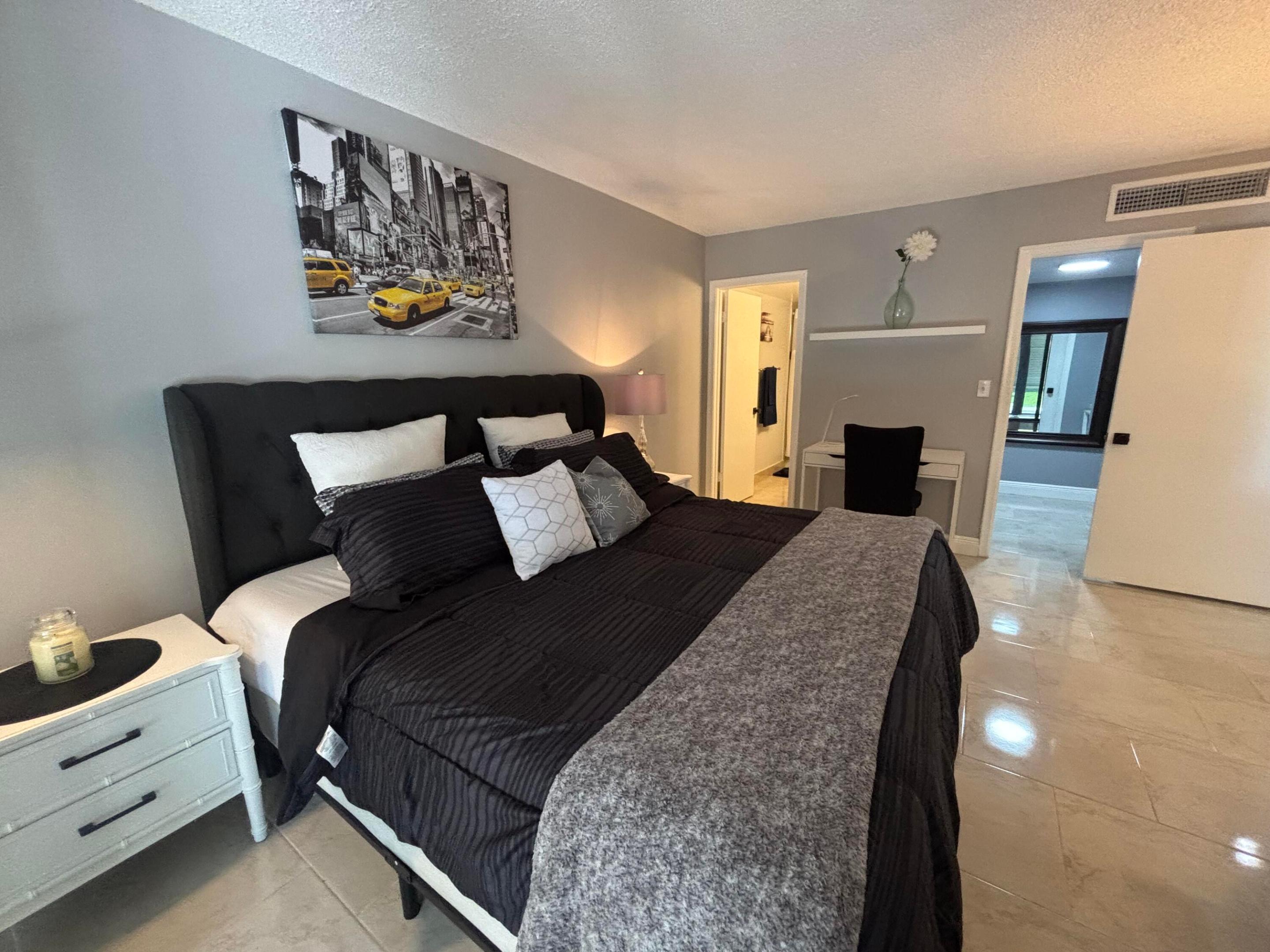 1705 Presidential Way N B101