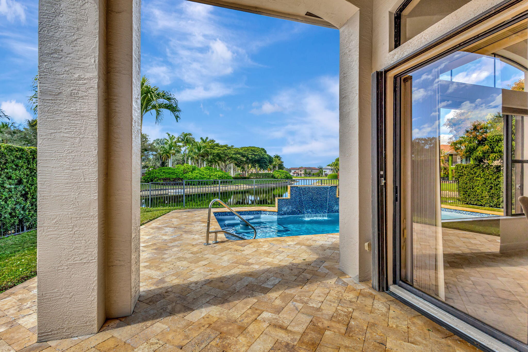 3553 Collonade Drive