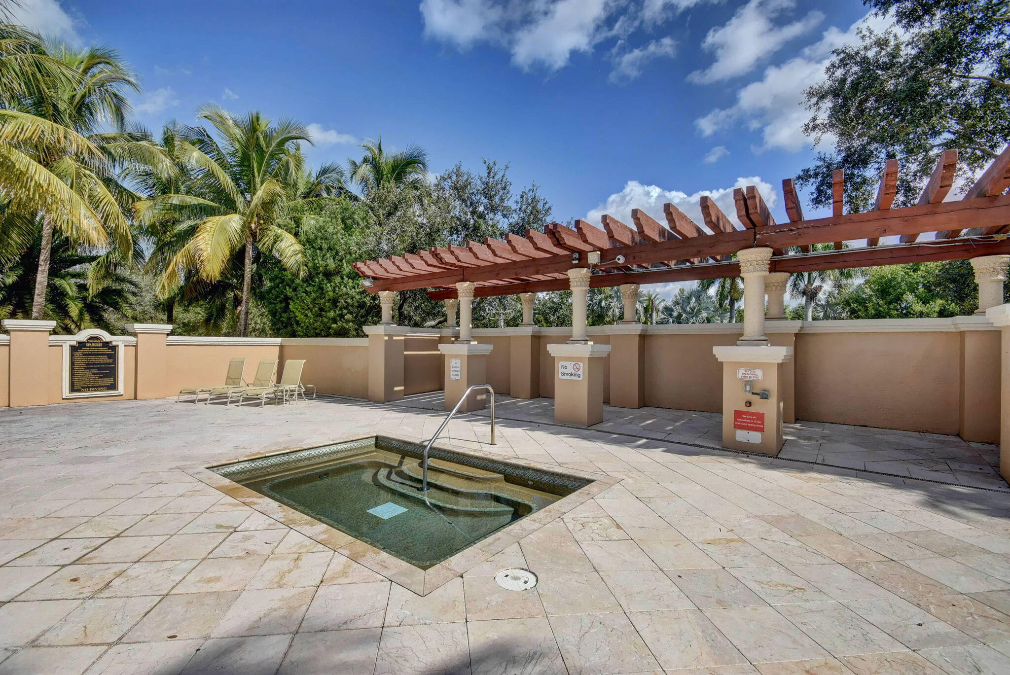 3553 Collonade Drive