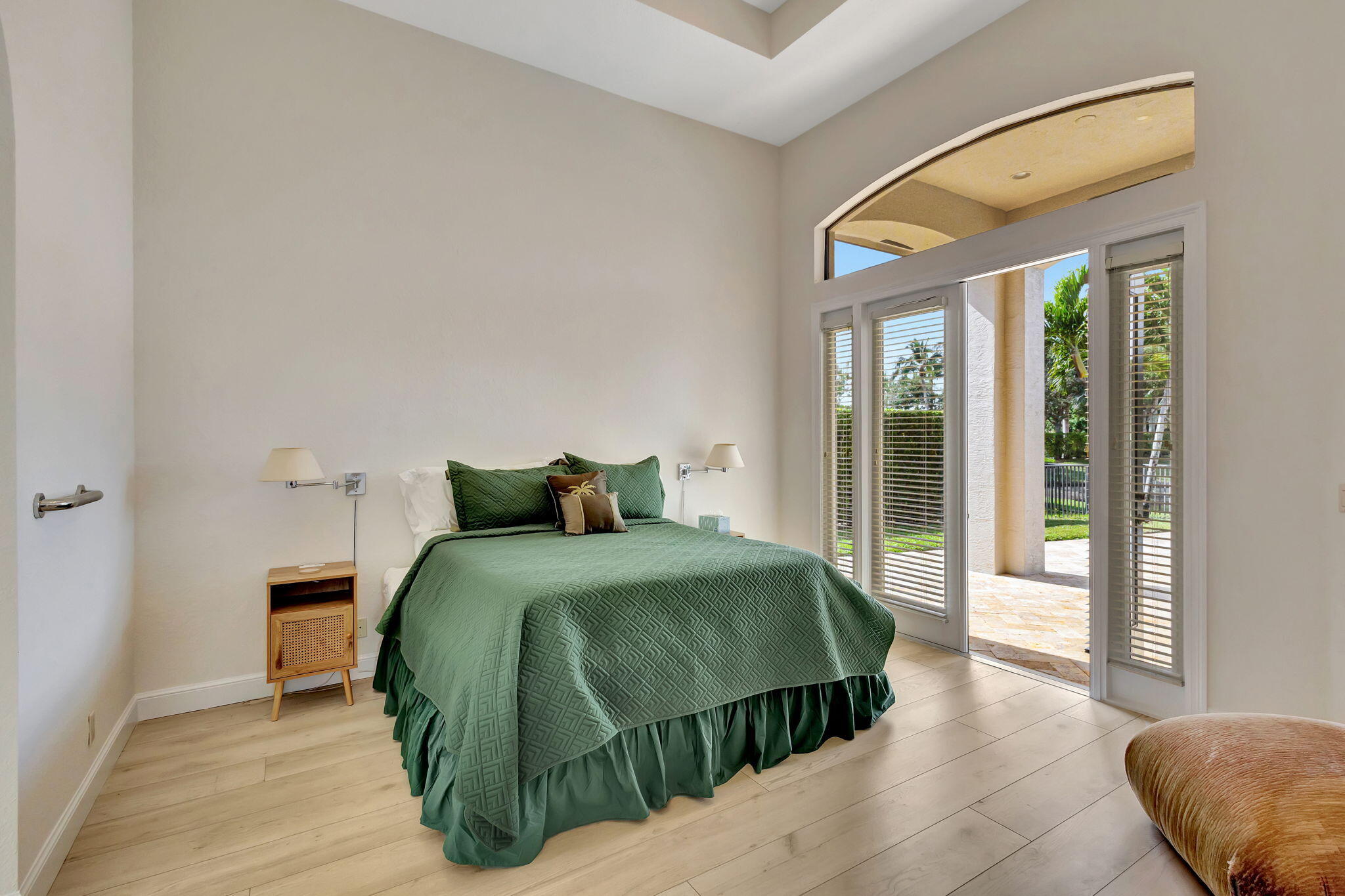 3553 Collonade Drive