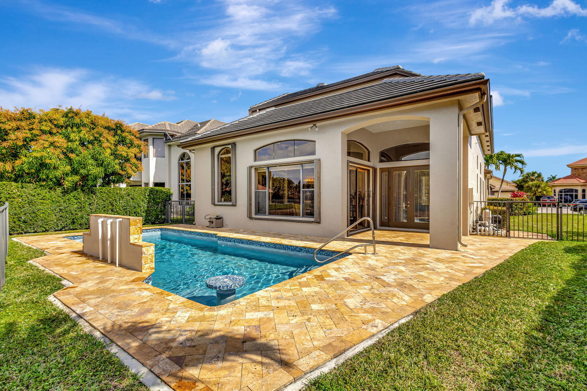 3553 Collonade Drive