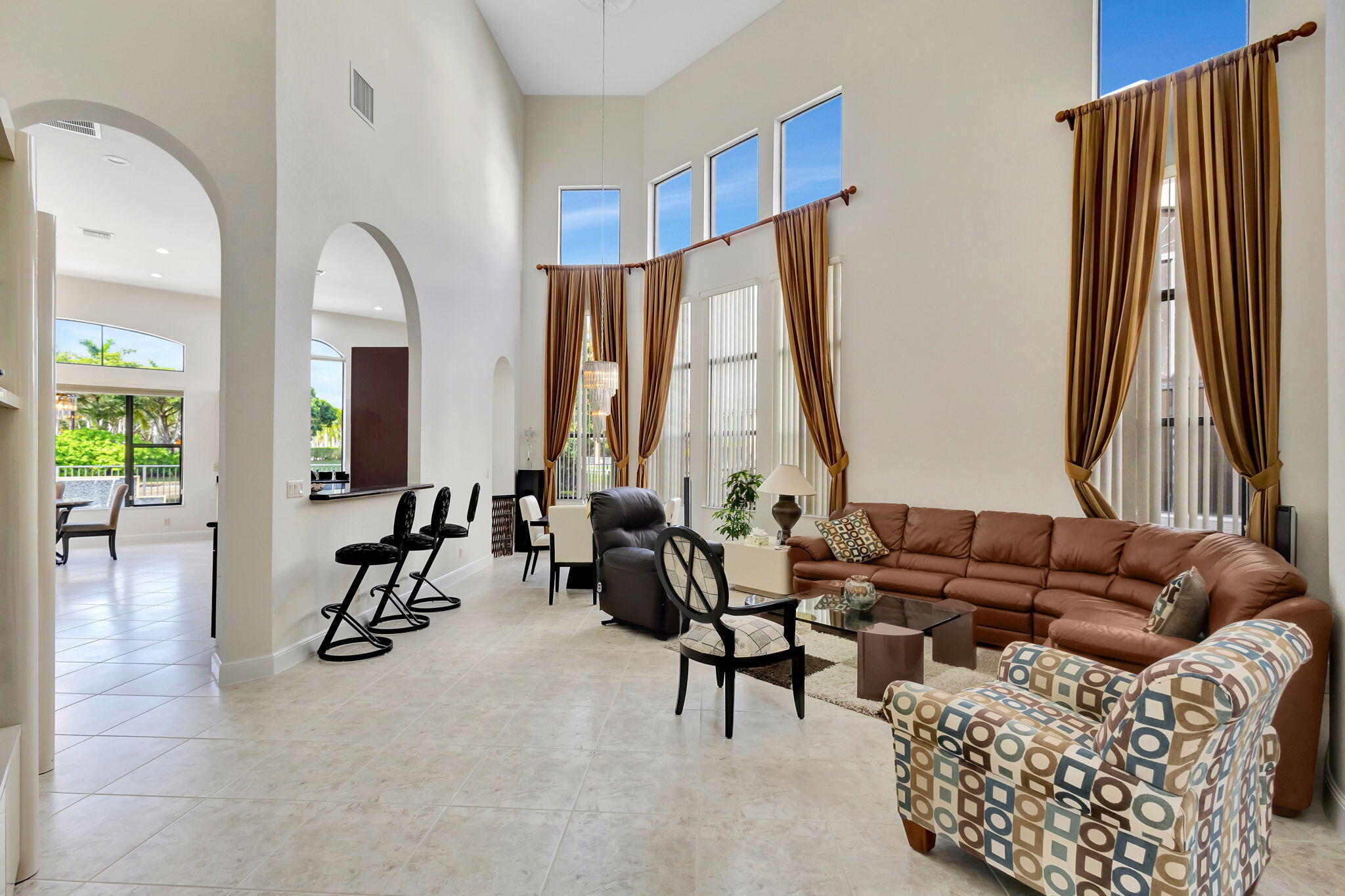 3553 Collonade Drive